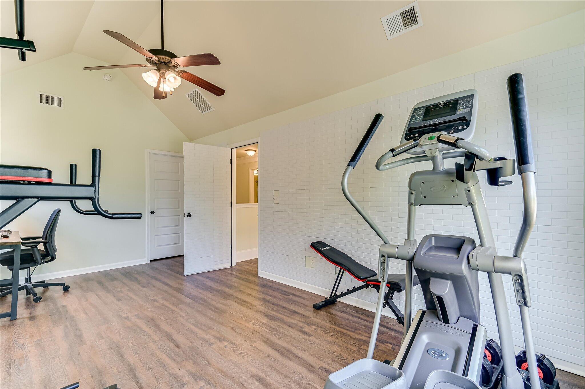2458 Sunflower Drive Property Photo 45