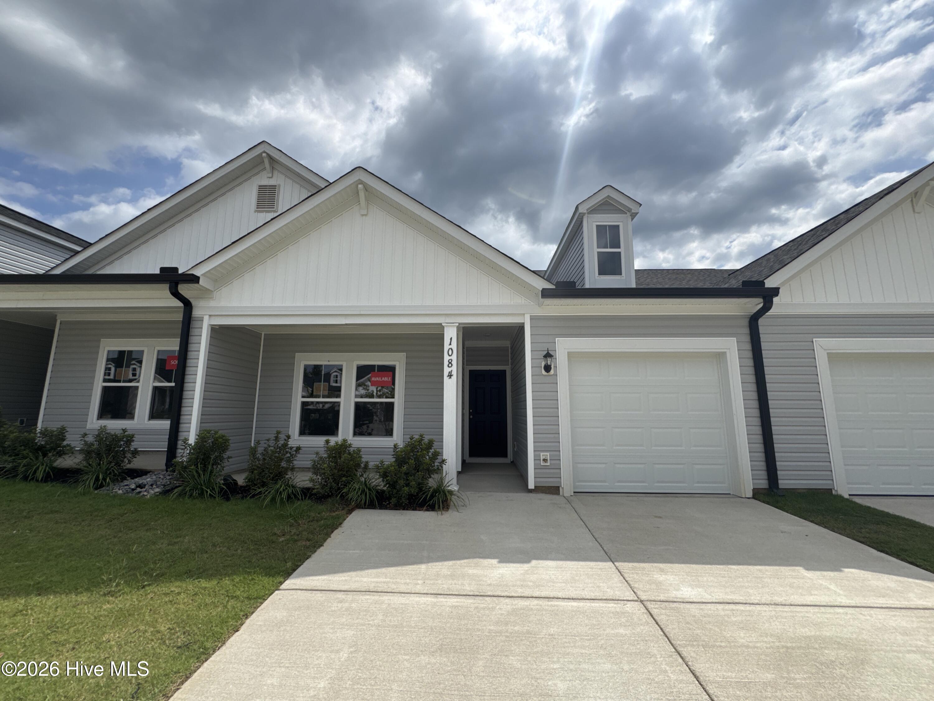 1084 Primrose Drive 25c Property Photo 1