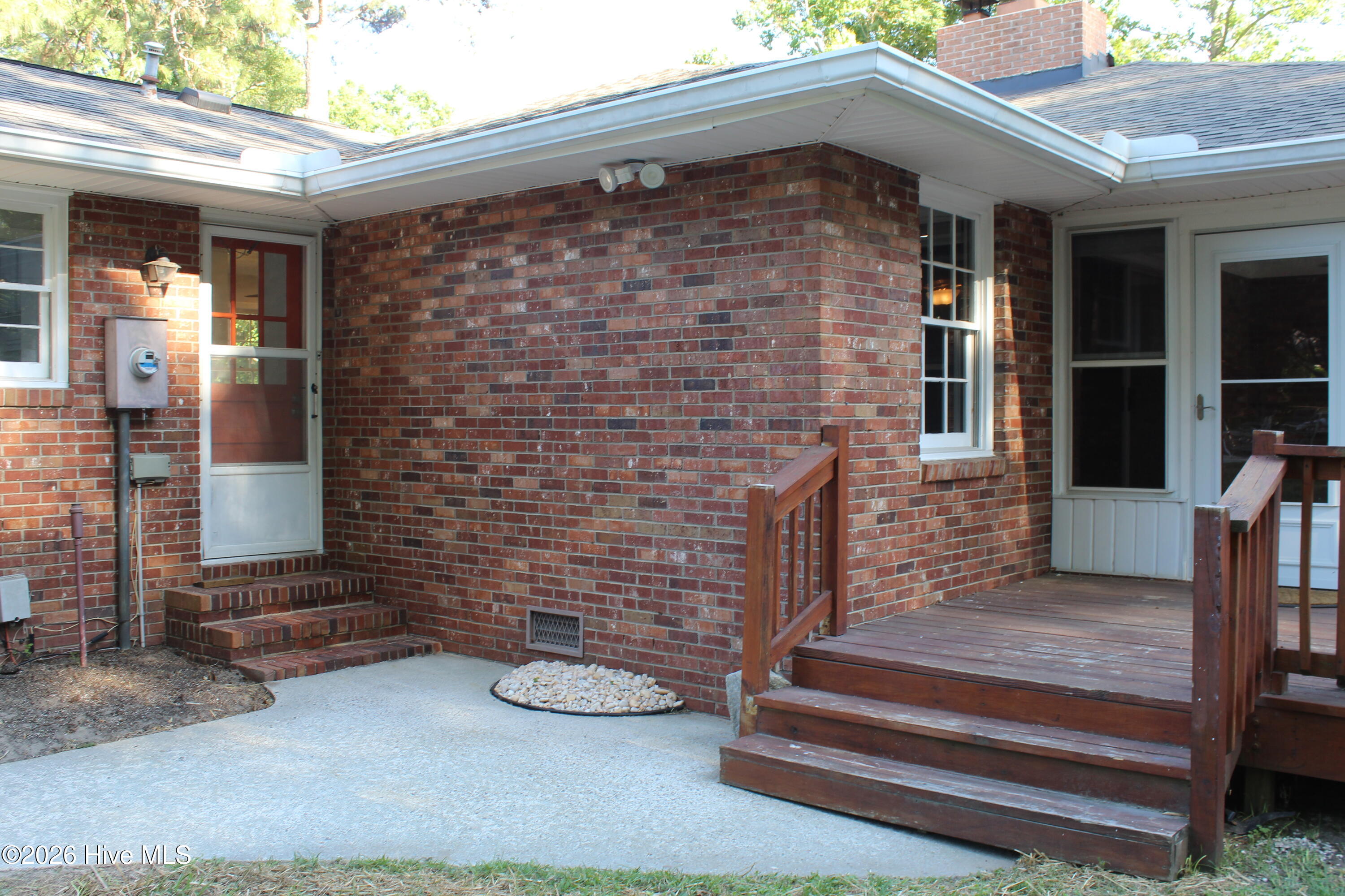 205 Lakeside Drive Property Photo 10