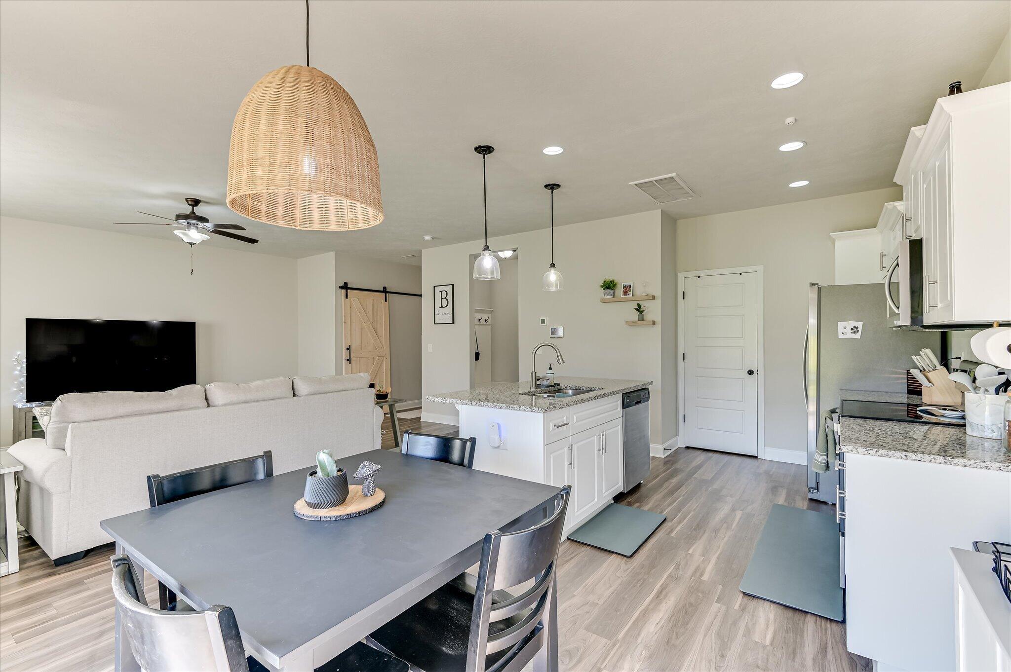 8072 Cozy Knoll Property Photo 13