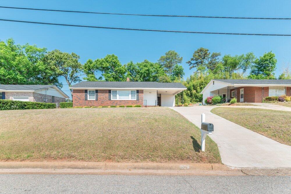 1420 Waccamaw Drive Property Photo 2