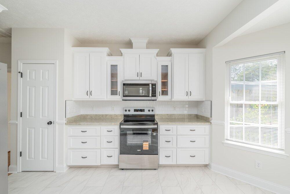 964 R And B Way Property Photo 17