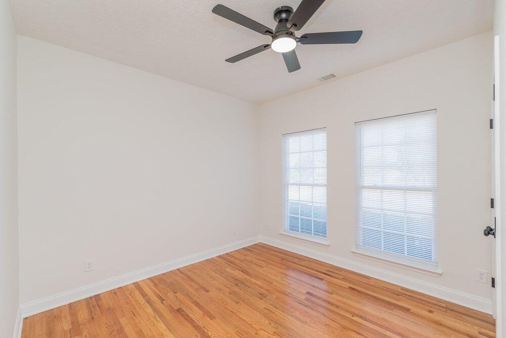 964 R And B Way Property Photo 19