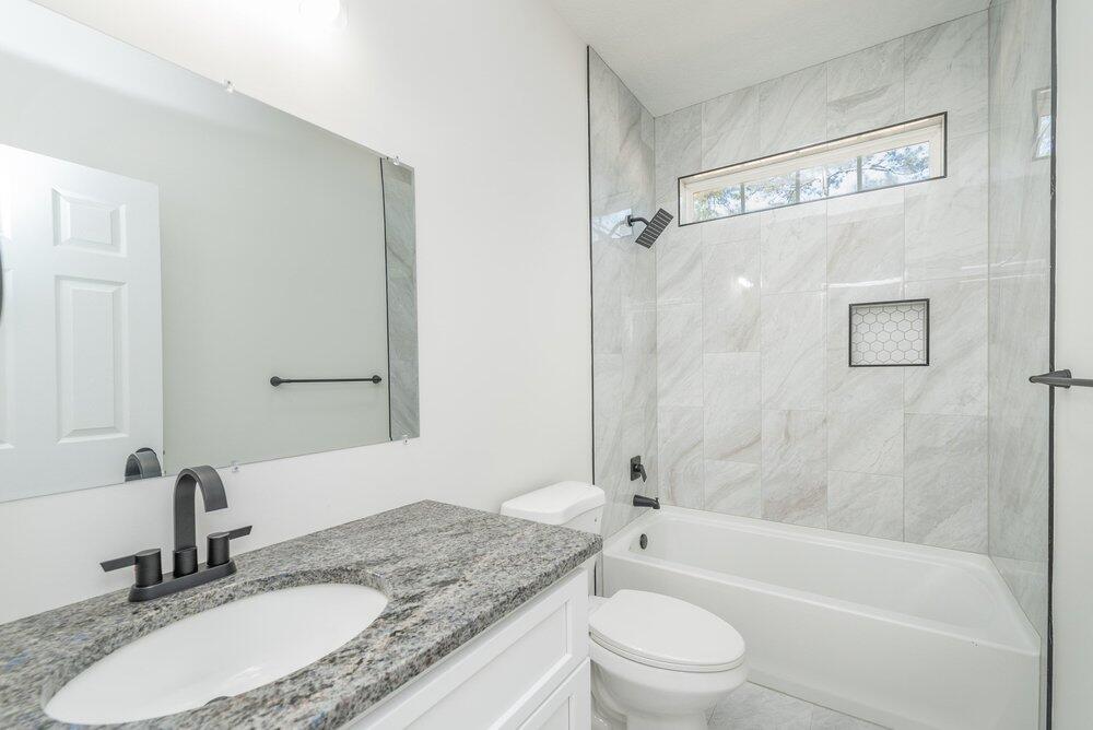 964 R And B Way Property Photo 21