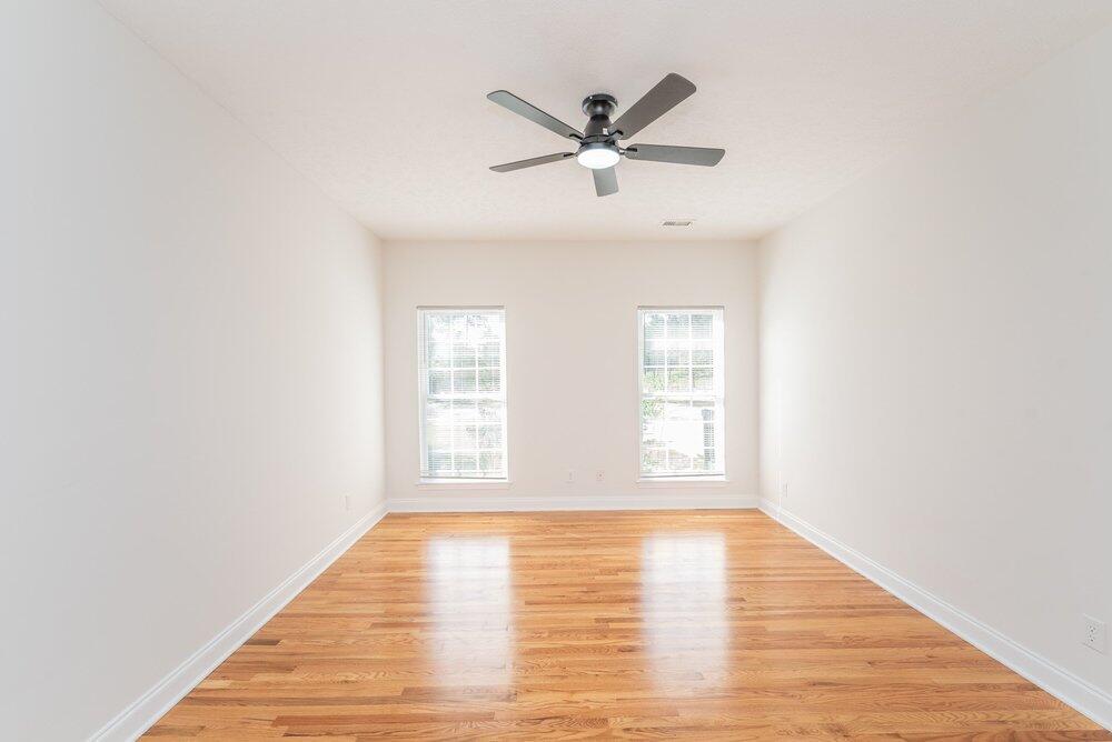964 R And B Way Property Photo 26