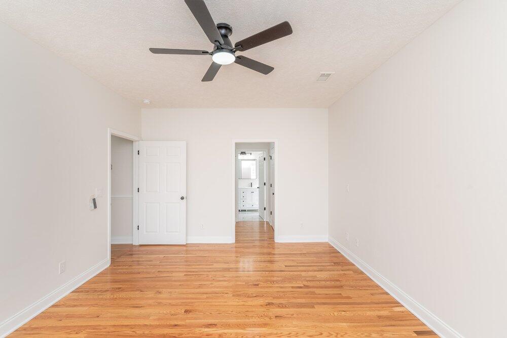 964 R And B Way Property Photo 27
