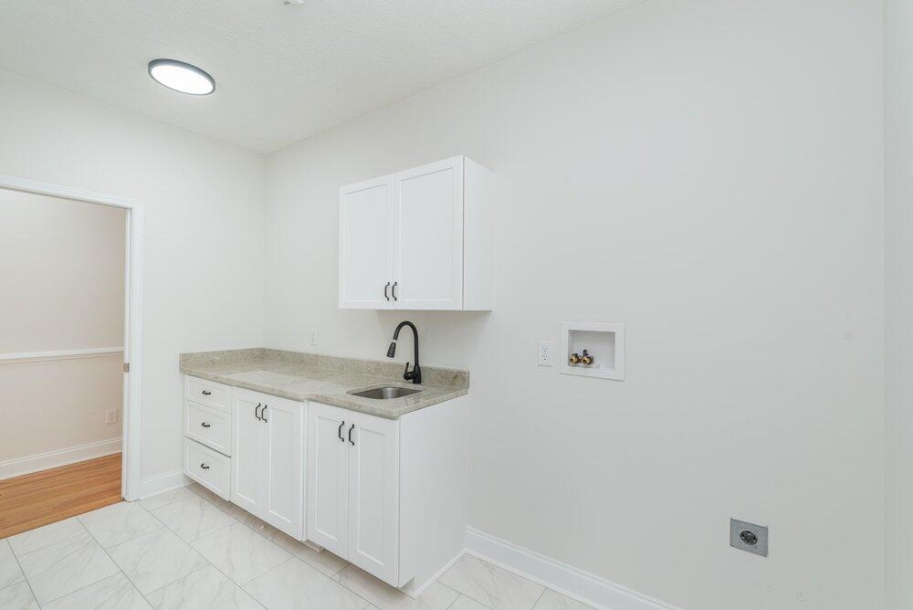 964 R And B Way Property Photo 33