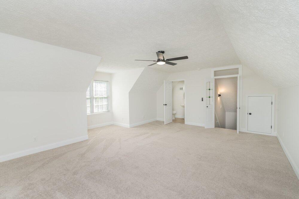 964 R And B Way Property Photo 37