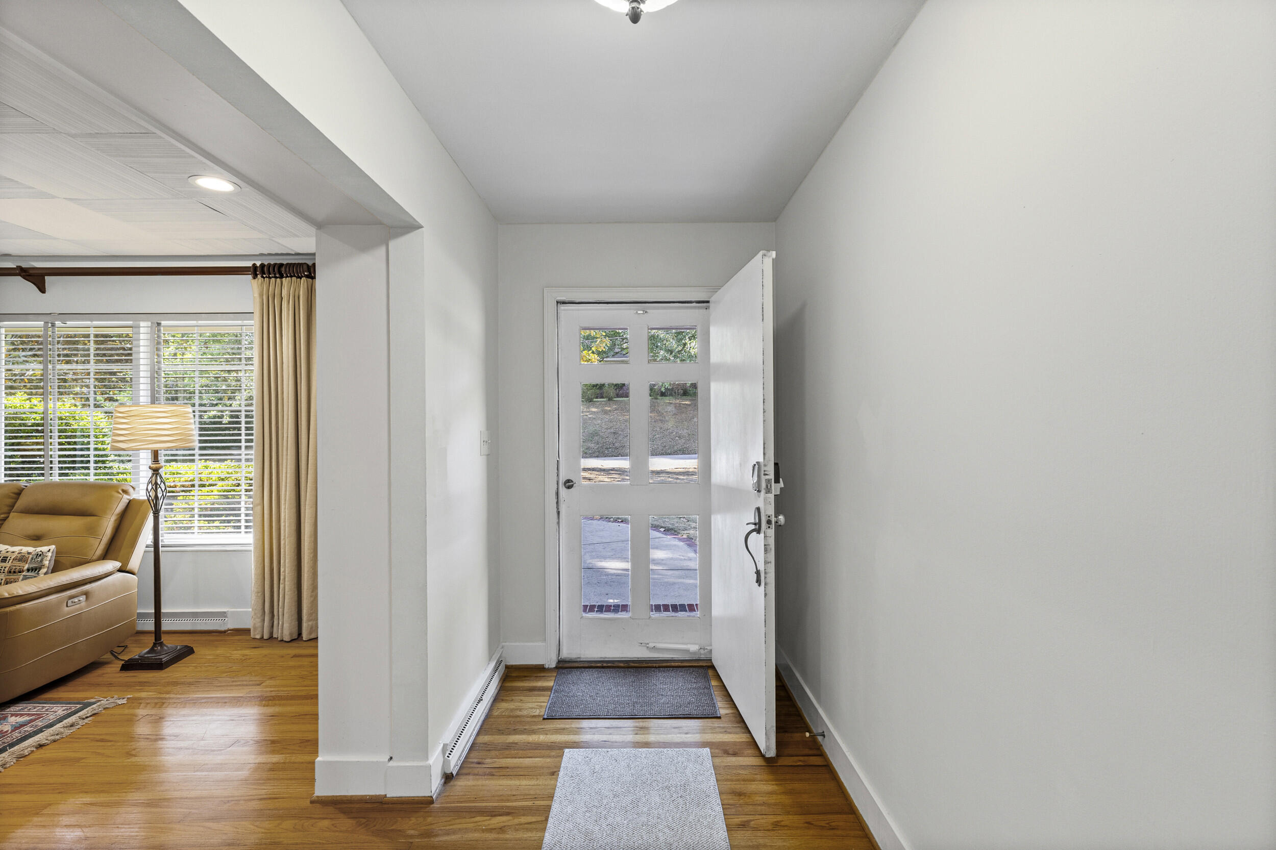 2220 Edgewood Drive Property Photo 2