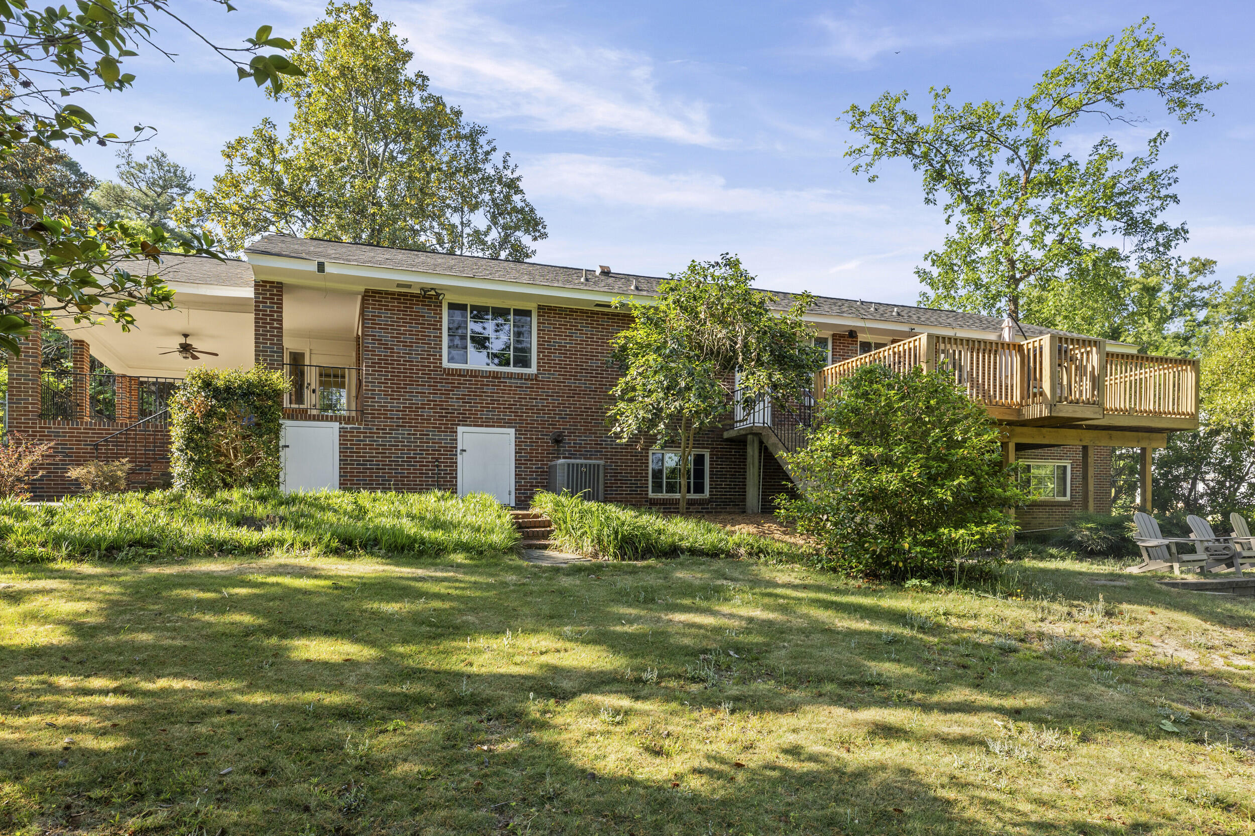2220 Edgewood Drive Property Photo 24