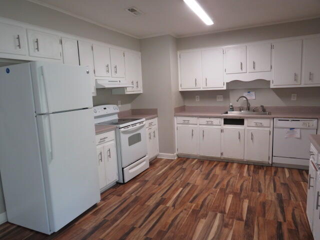 2217 Glynn Arven Court Property Photo 8