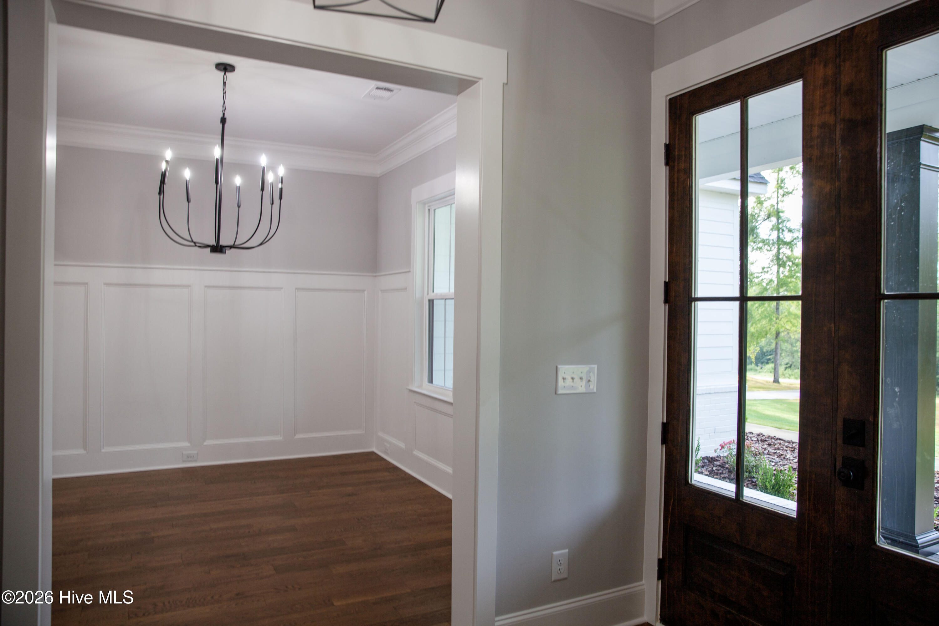 229 Marsdale Drive Property Photo 8