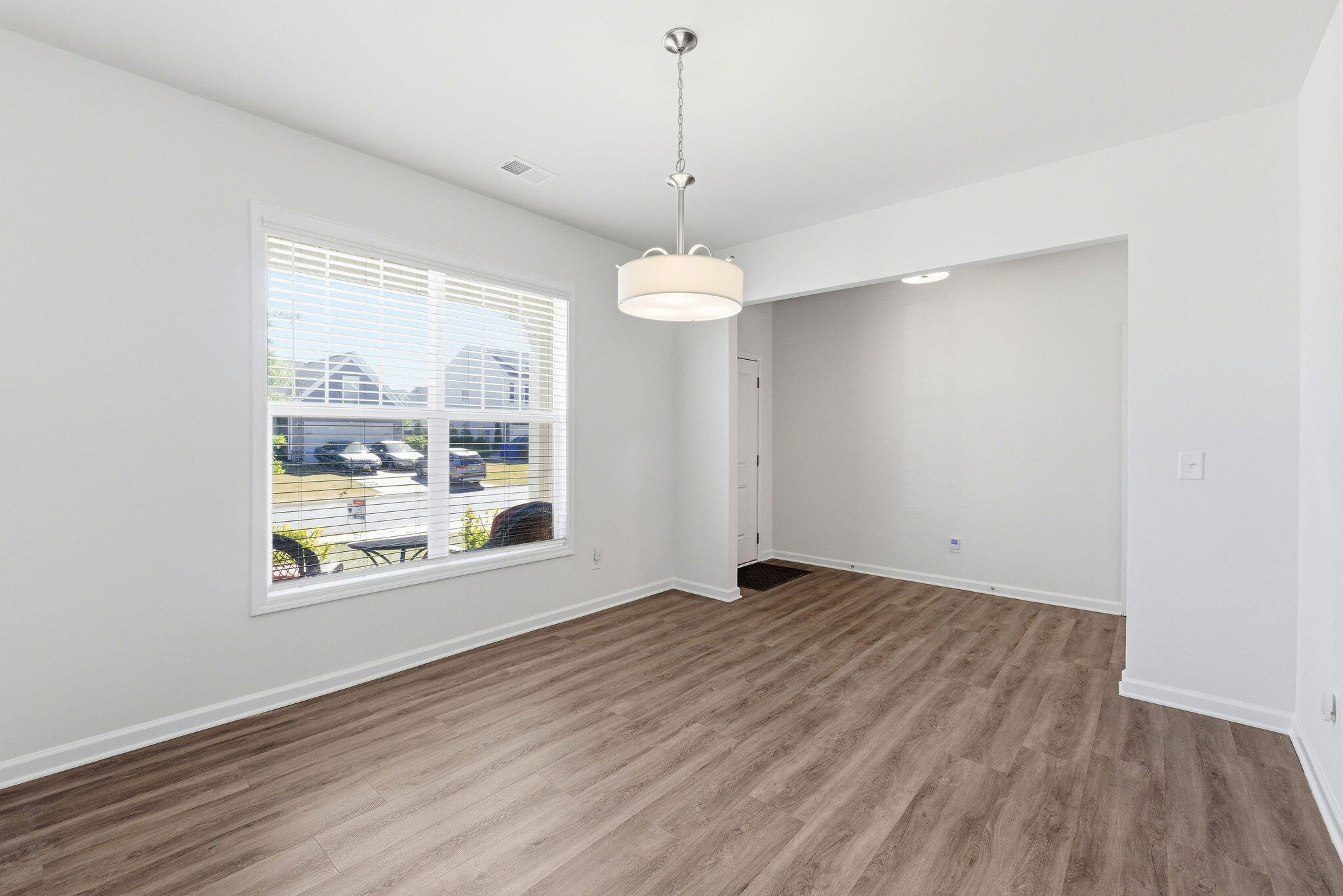 6105 Whirlaway Road Property Photo 5