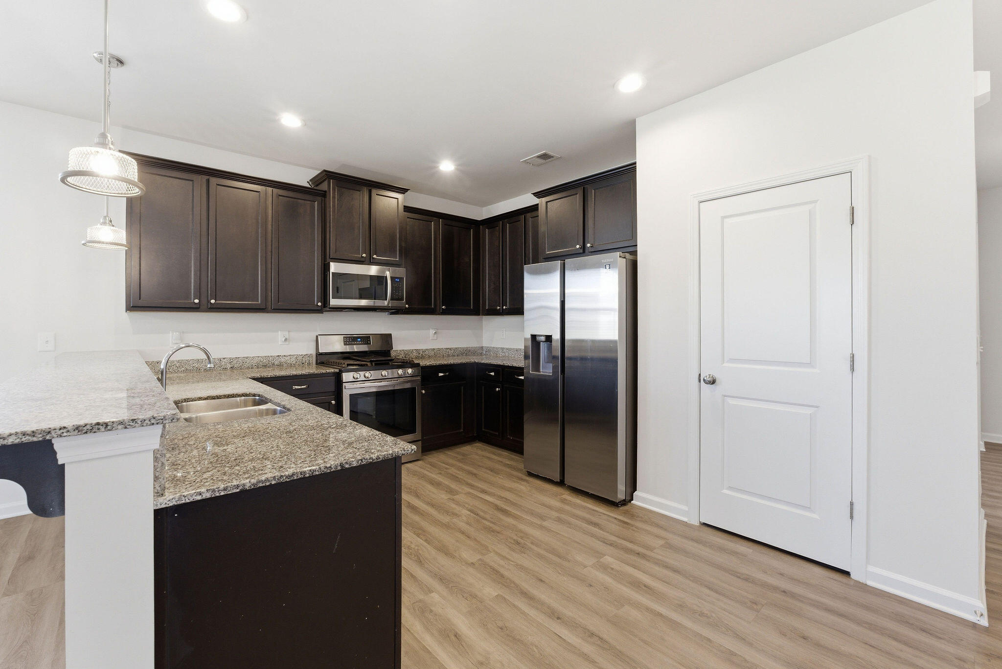 6105 Whirlaway Road Property Photo 7