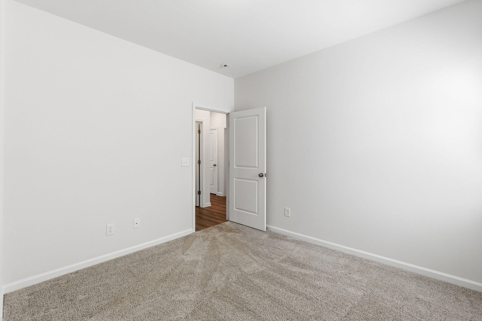 6105 Whirlaway Road Property Photo 17