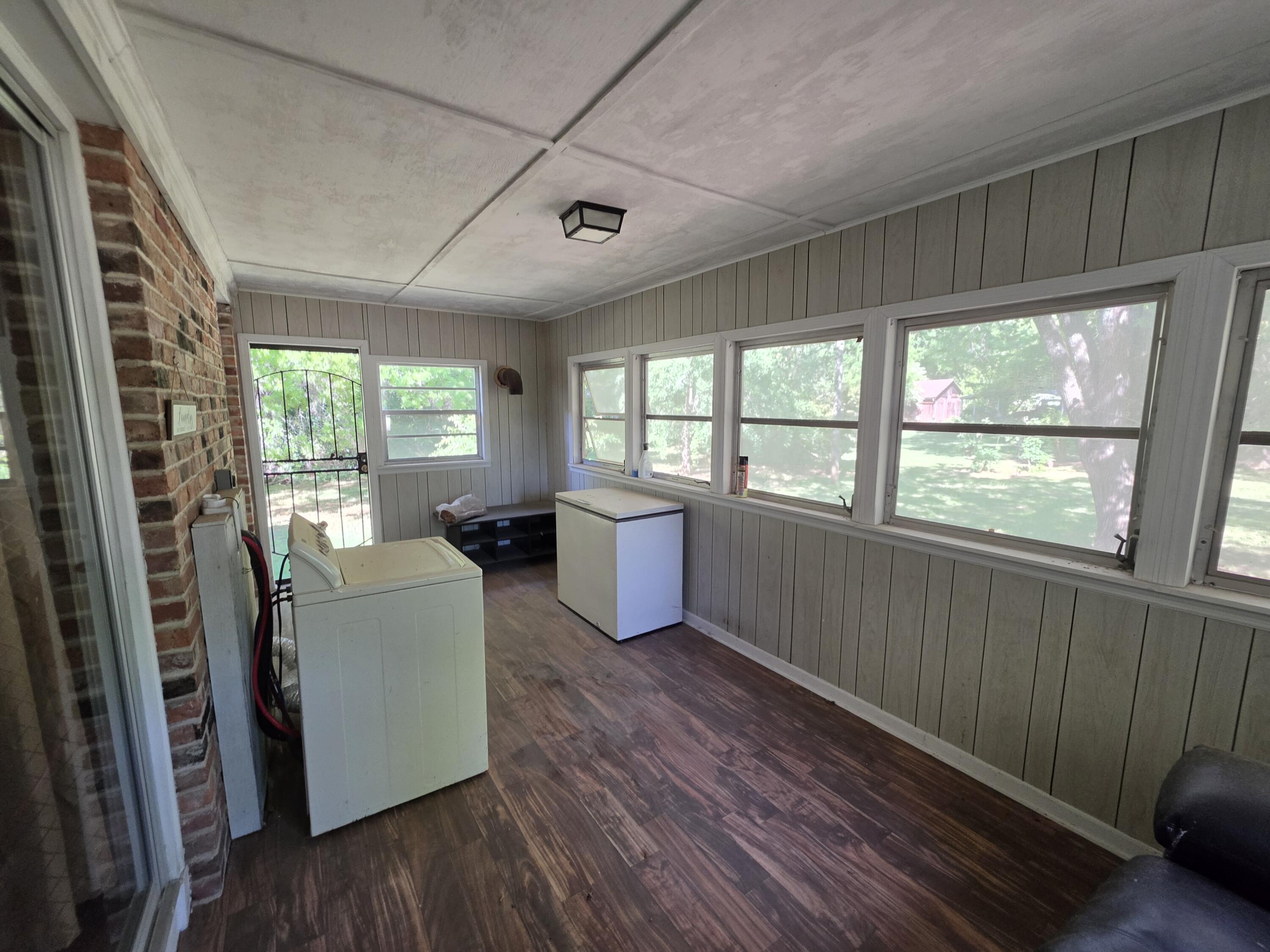 109 Springdale Drive Property Photo 12