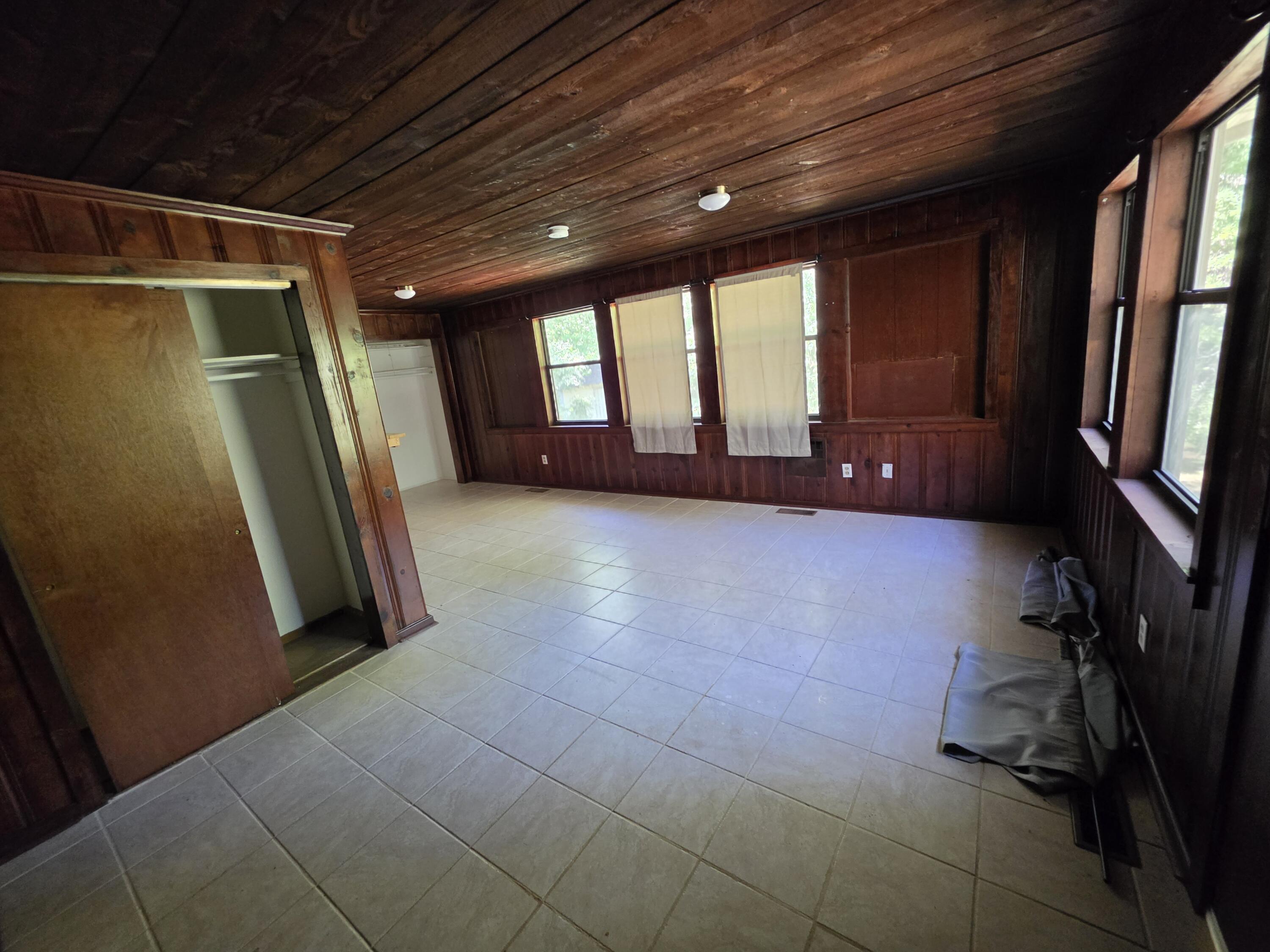 109 Springdale Drive Property Photo 16