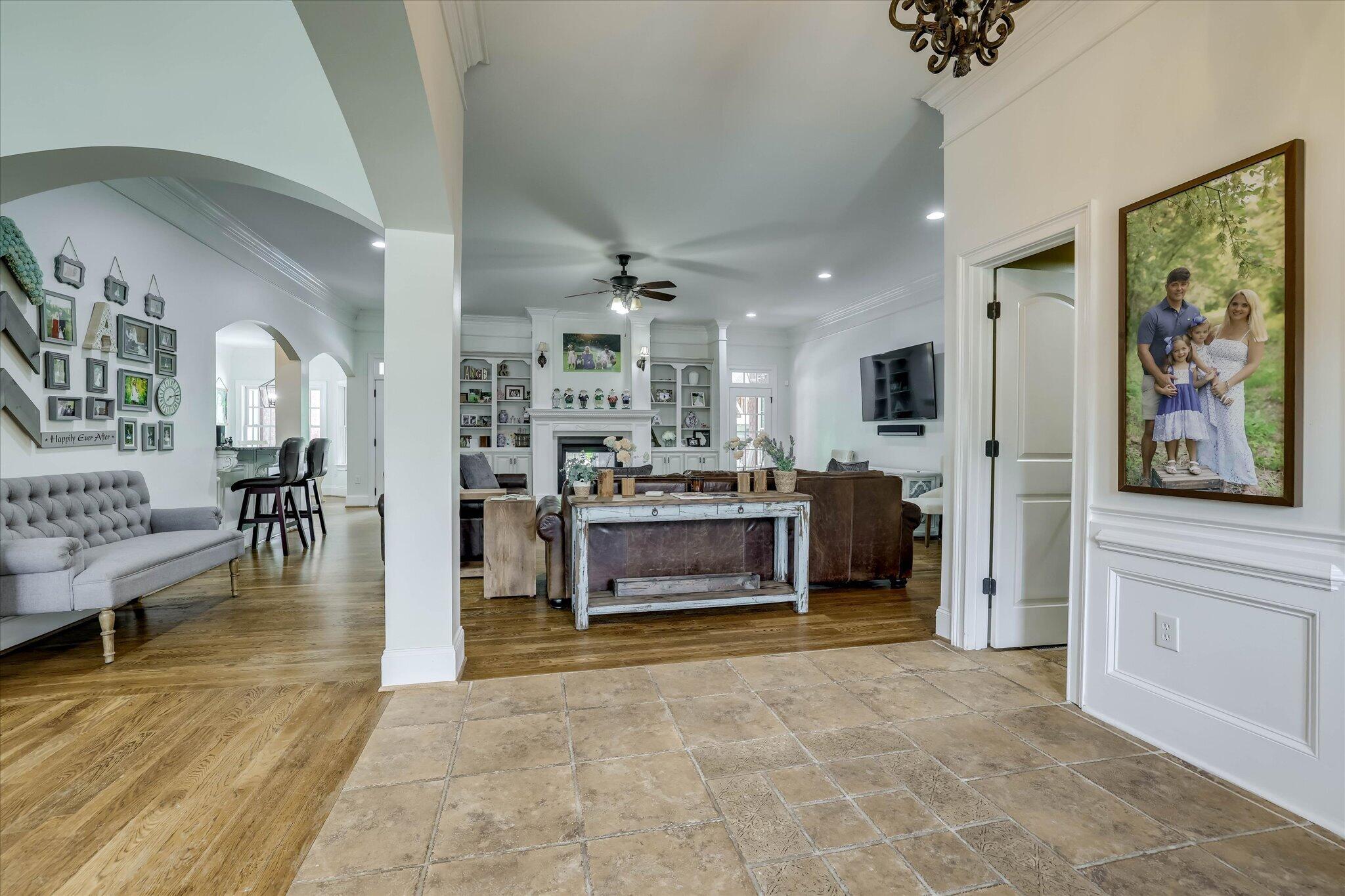 645 Emerald Crossing Property Photo 6