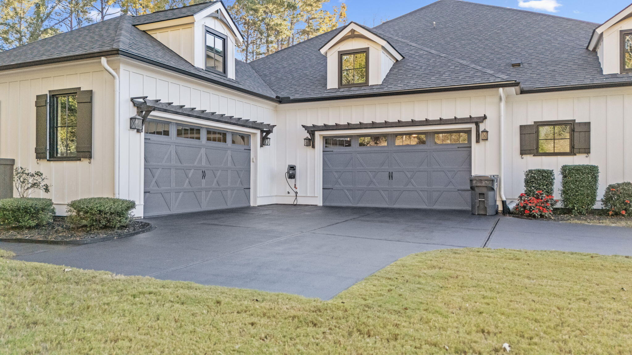 3121 Carillon Way Property Photo 3