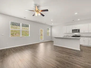 5143 Captain Drive 152 Property Photo 10