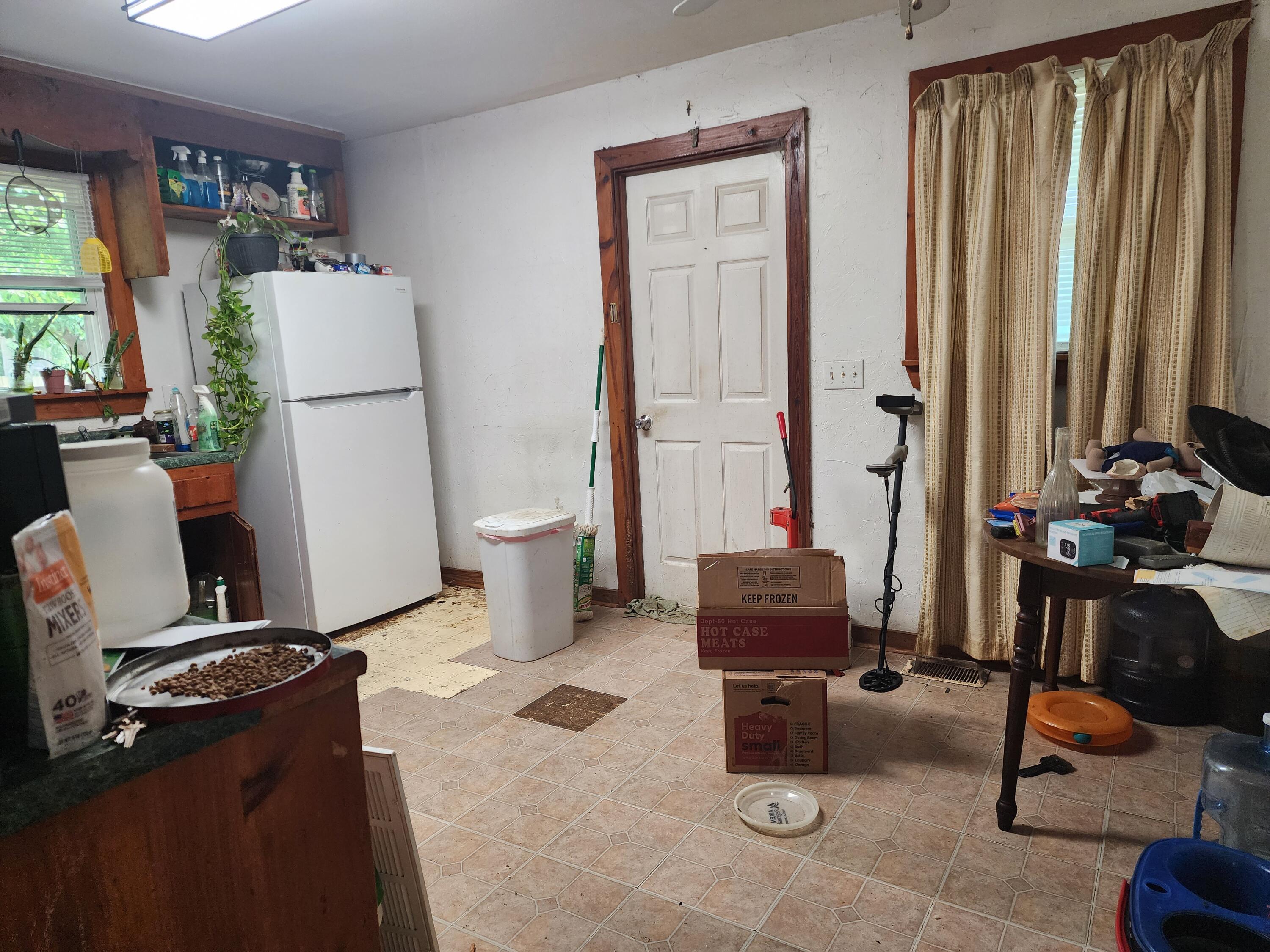 208 Edgewood Drive Property Photo 6
