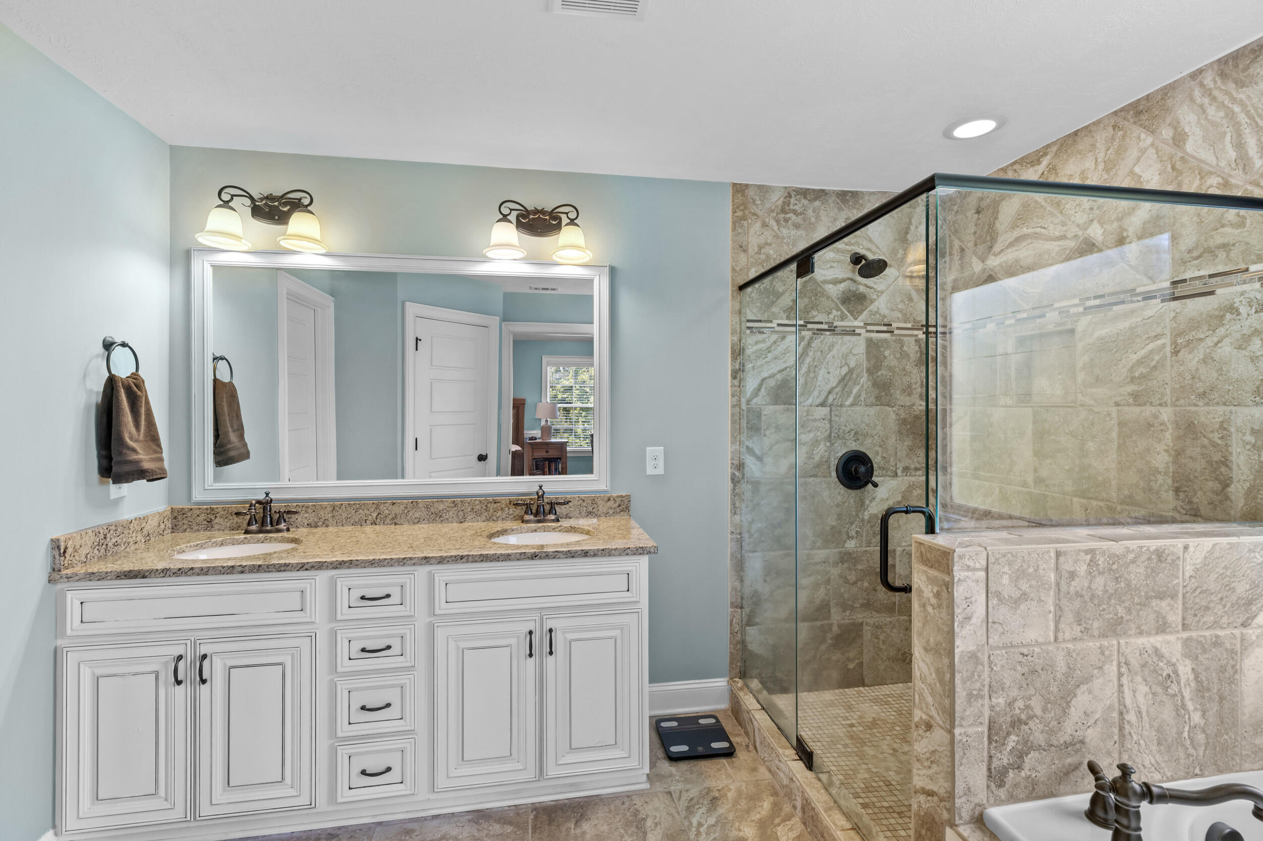 845 Glencoe Way Property Photo 28