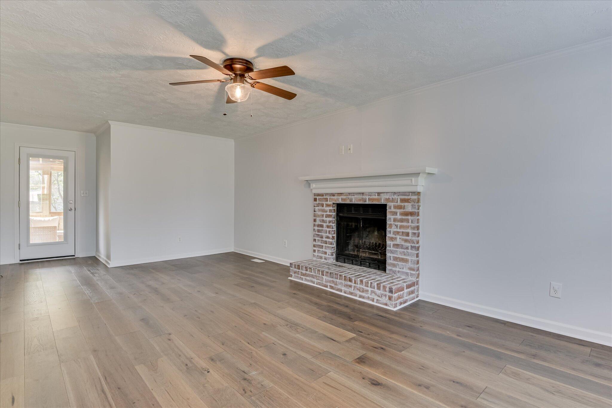 3840 Forest Creek Way Property Photo 8