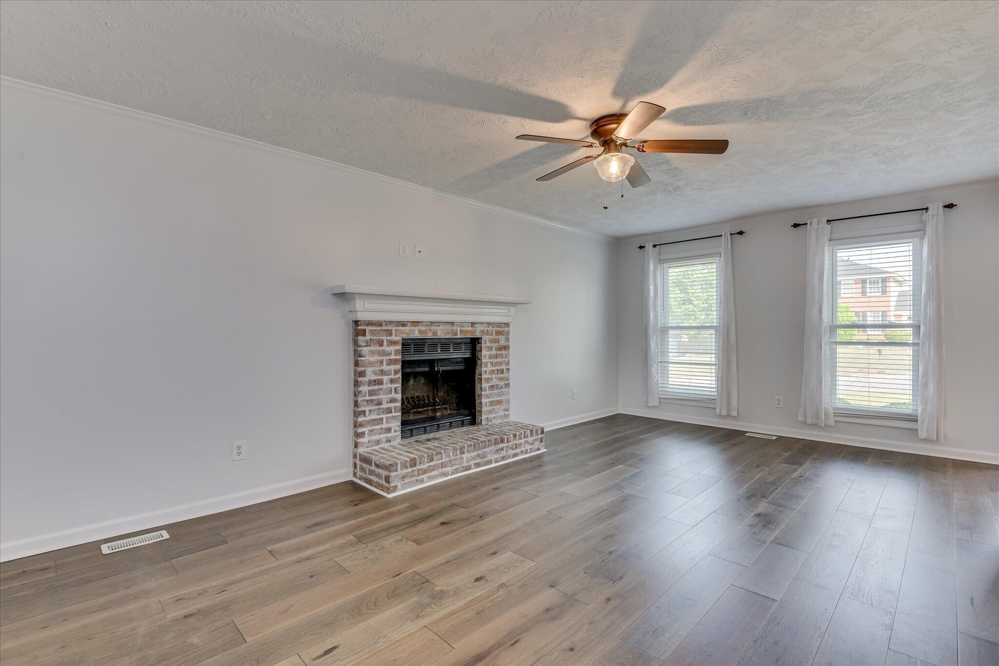 3840 Forest Creek Way Property Photo 9