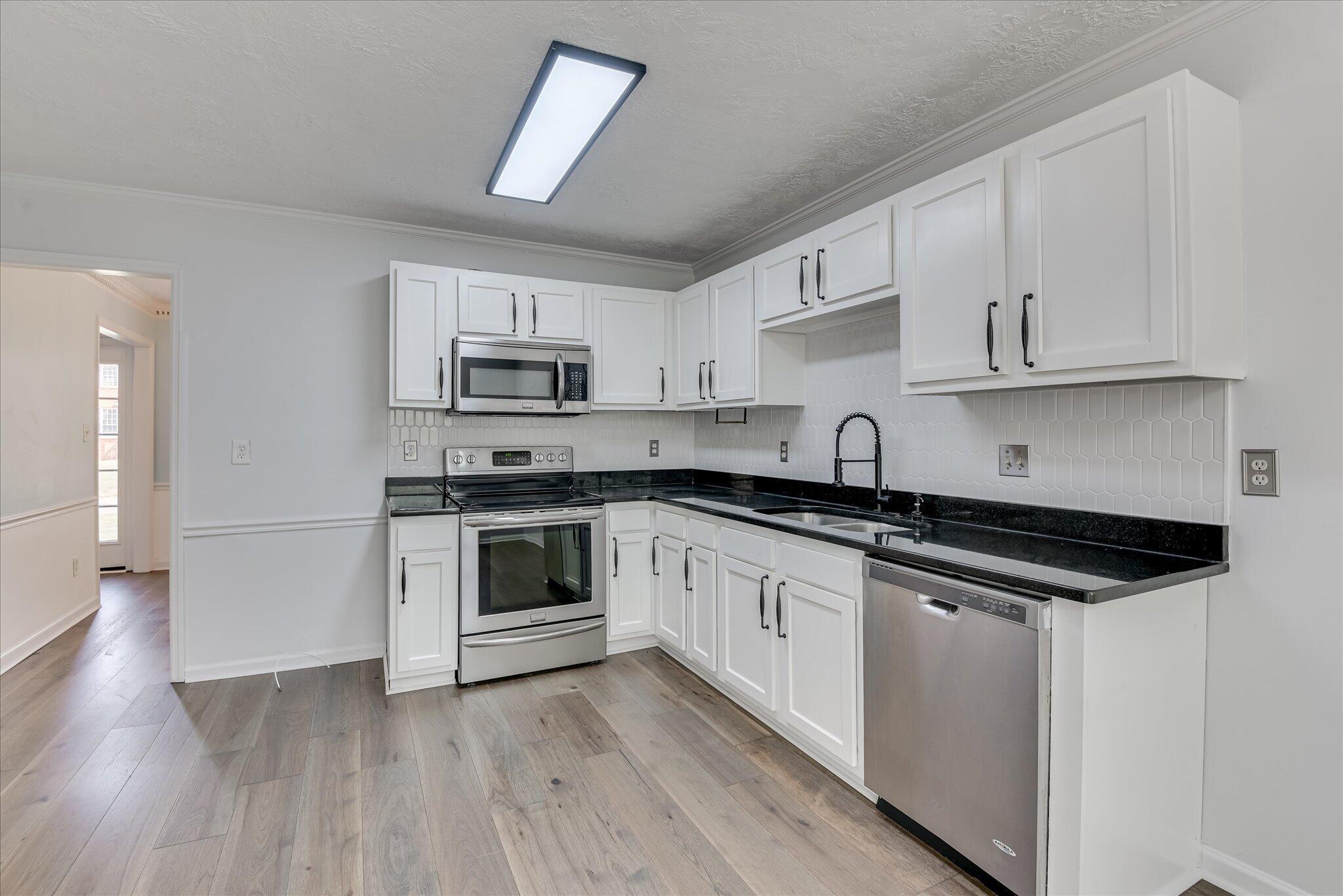 3840 Forest Creek Way Property Photo 17