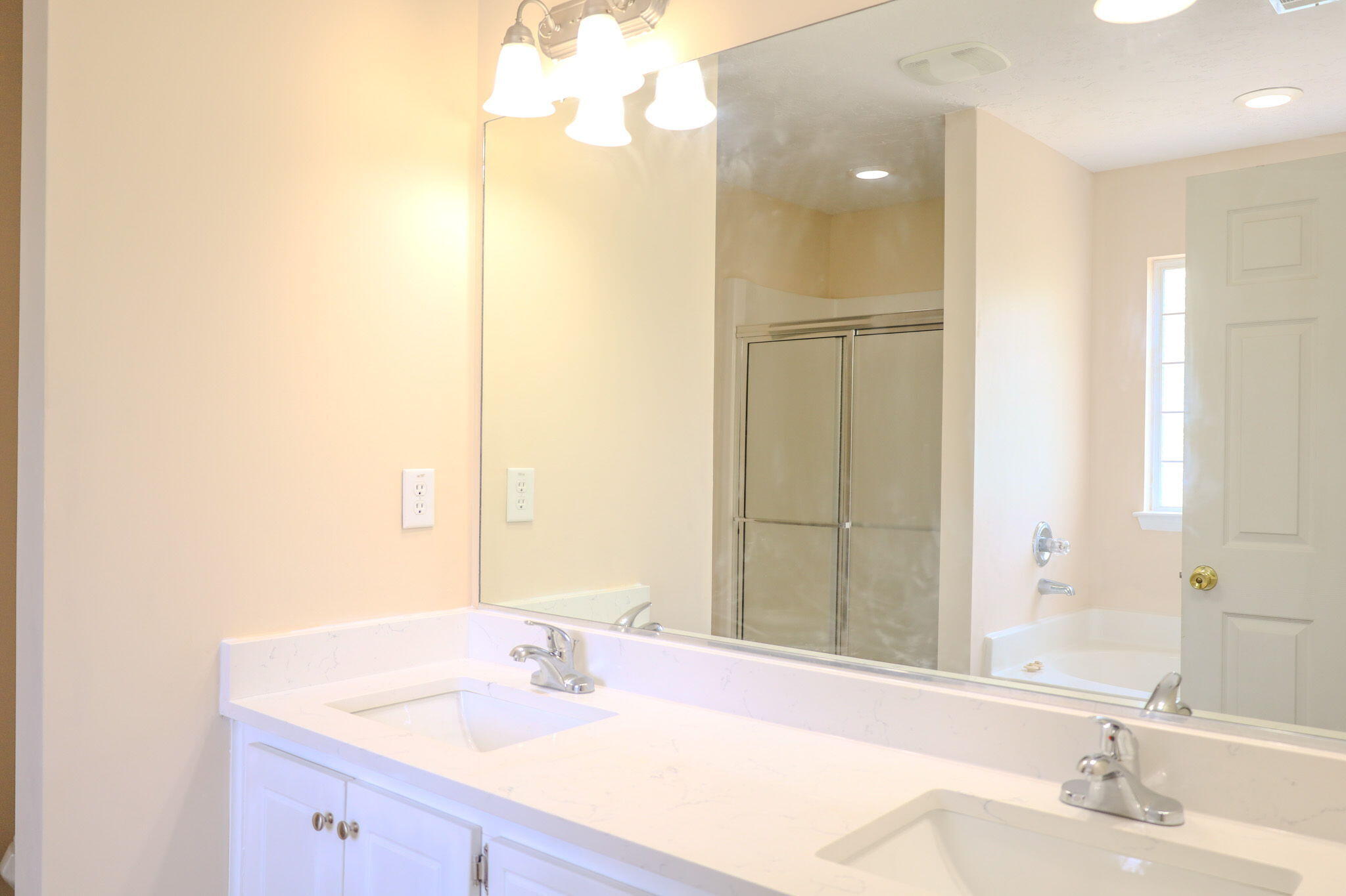 312 Scarlett Court Property Photo 28