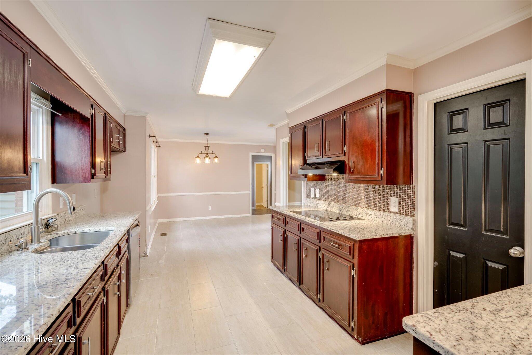 449 Parliament Road Property Photo 16