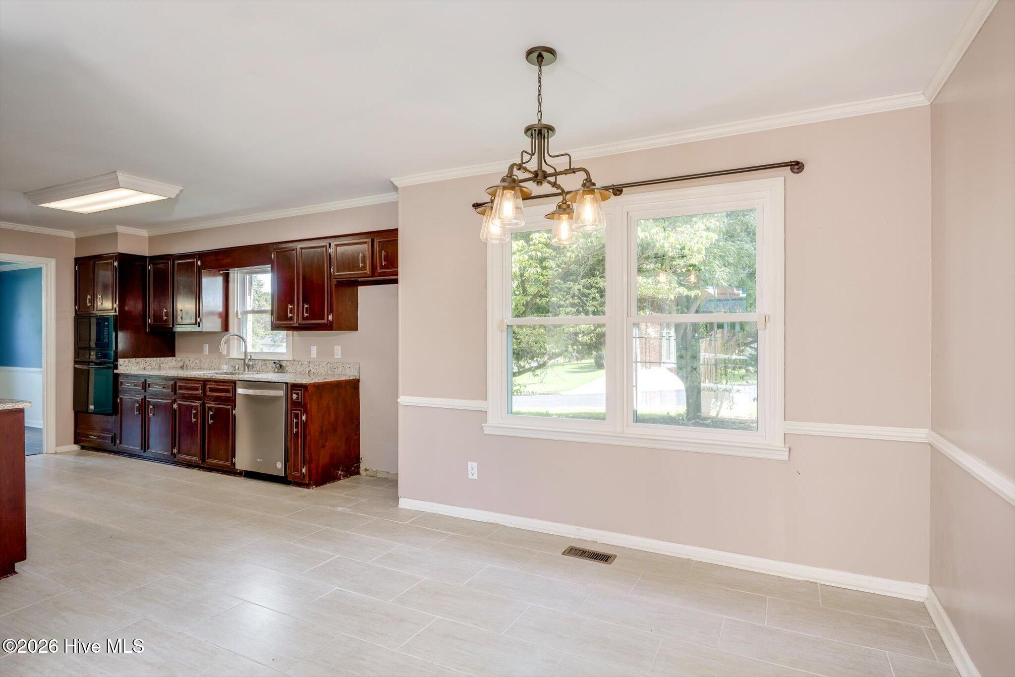 449 Parliament Road Property Photo 21