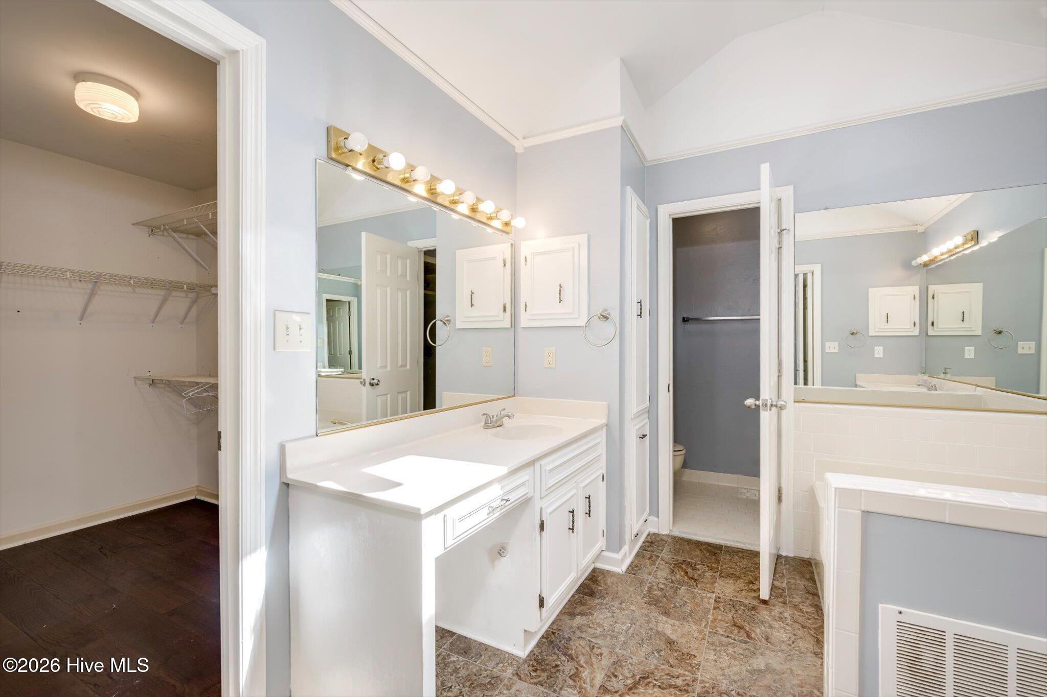 449 Parliament Road Property Photo 30