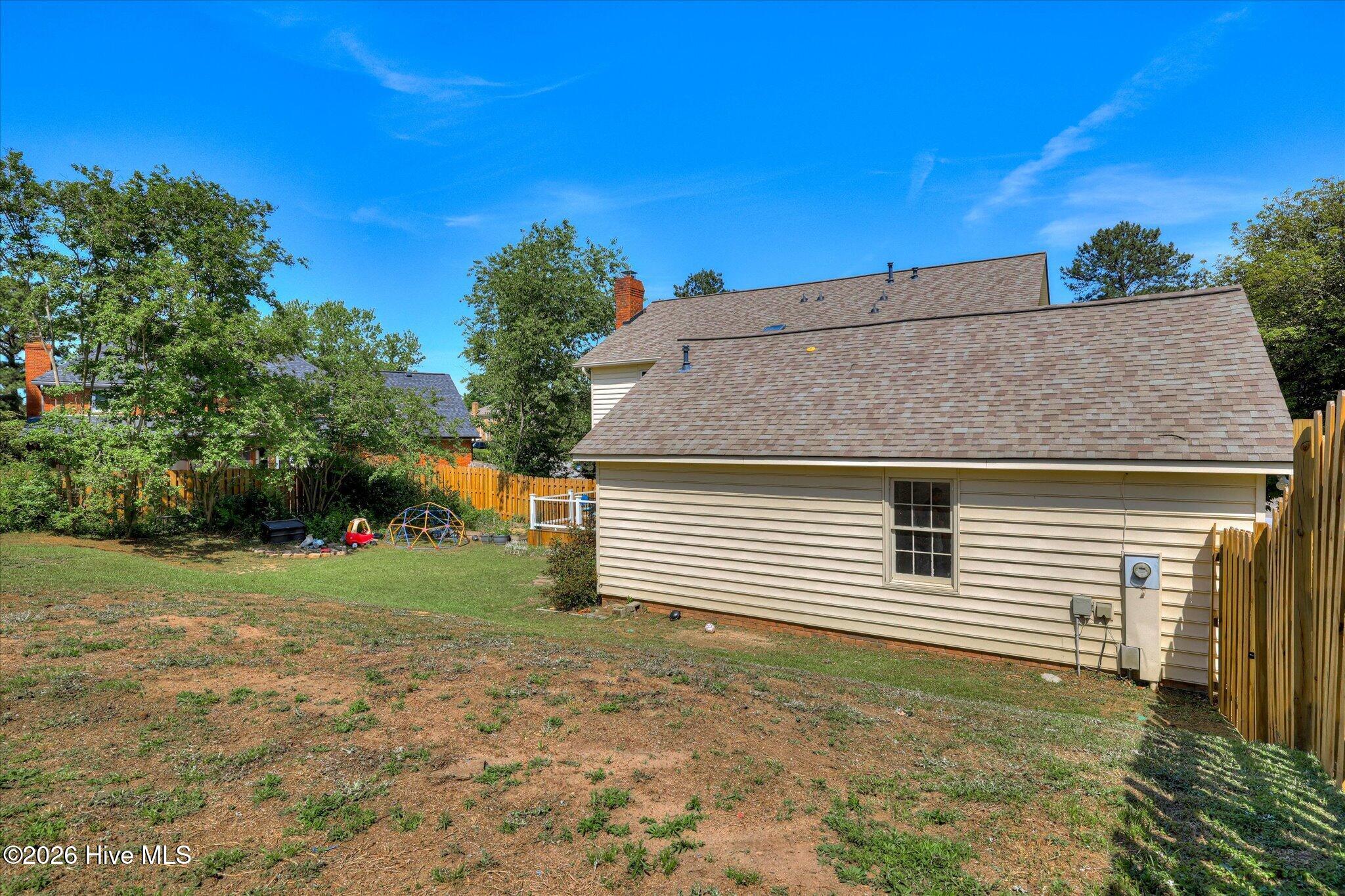449 Parliament Road Property Photo 47
