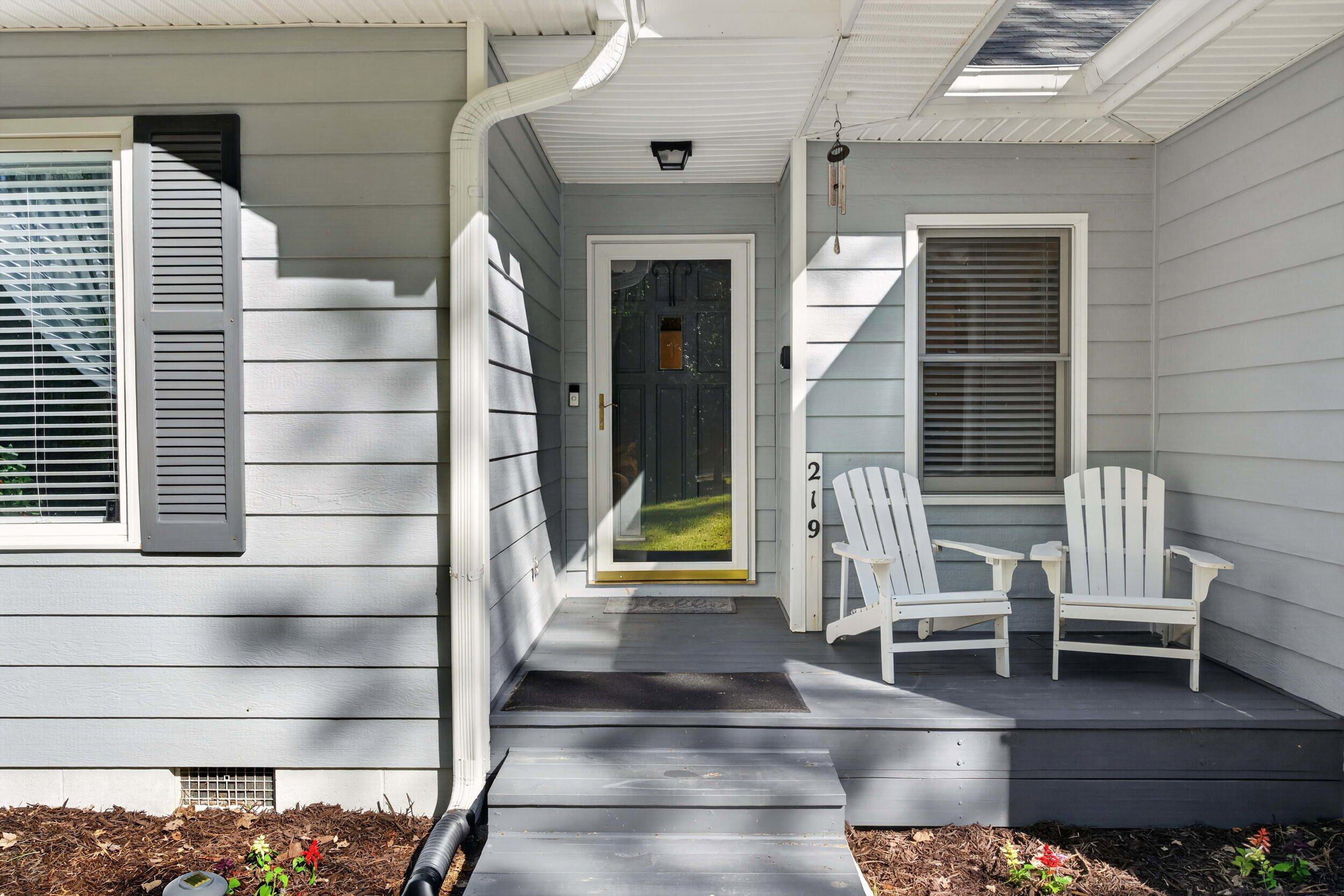 219 Windy Circle Property Photo 11