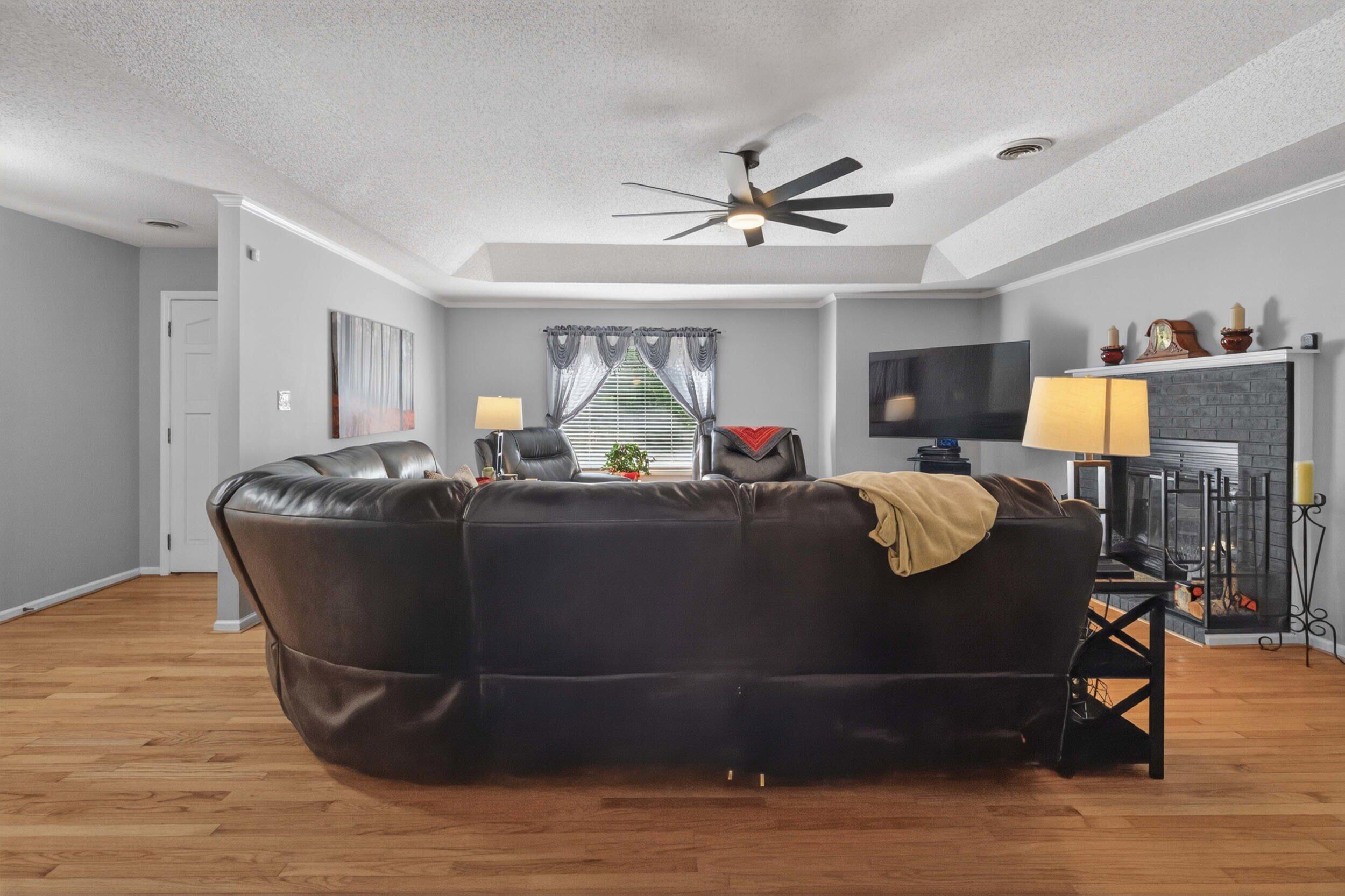 219 Windy Circle Property Photo 16