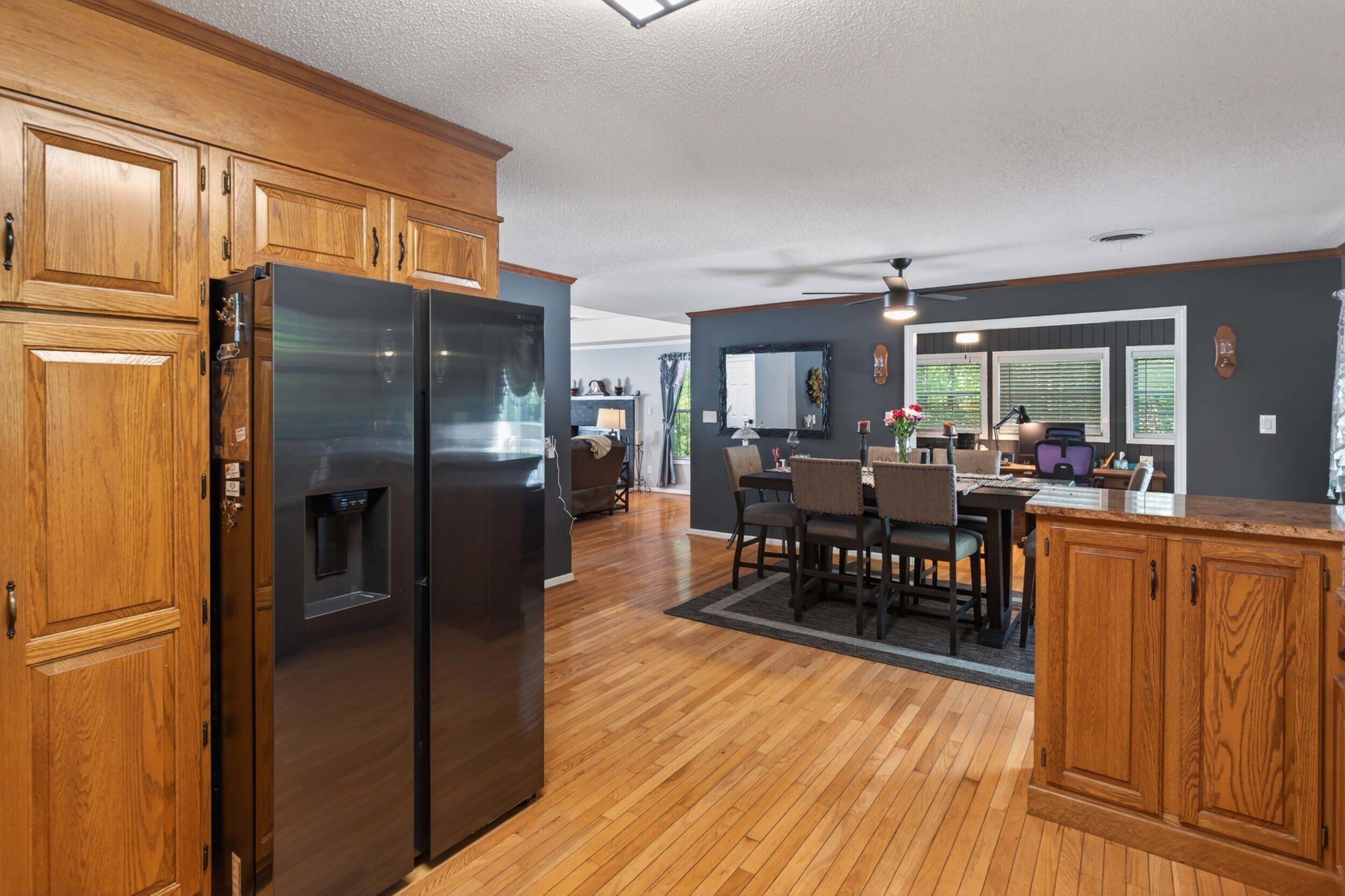 219 Windy Circle Property Photo 25