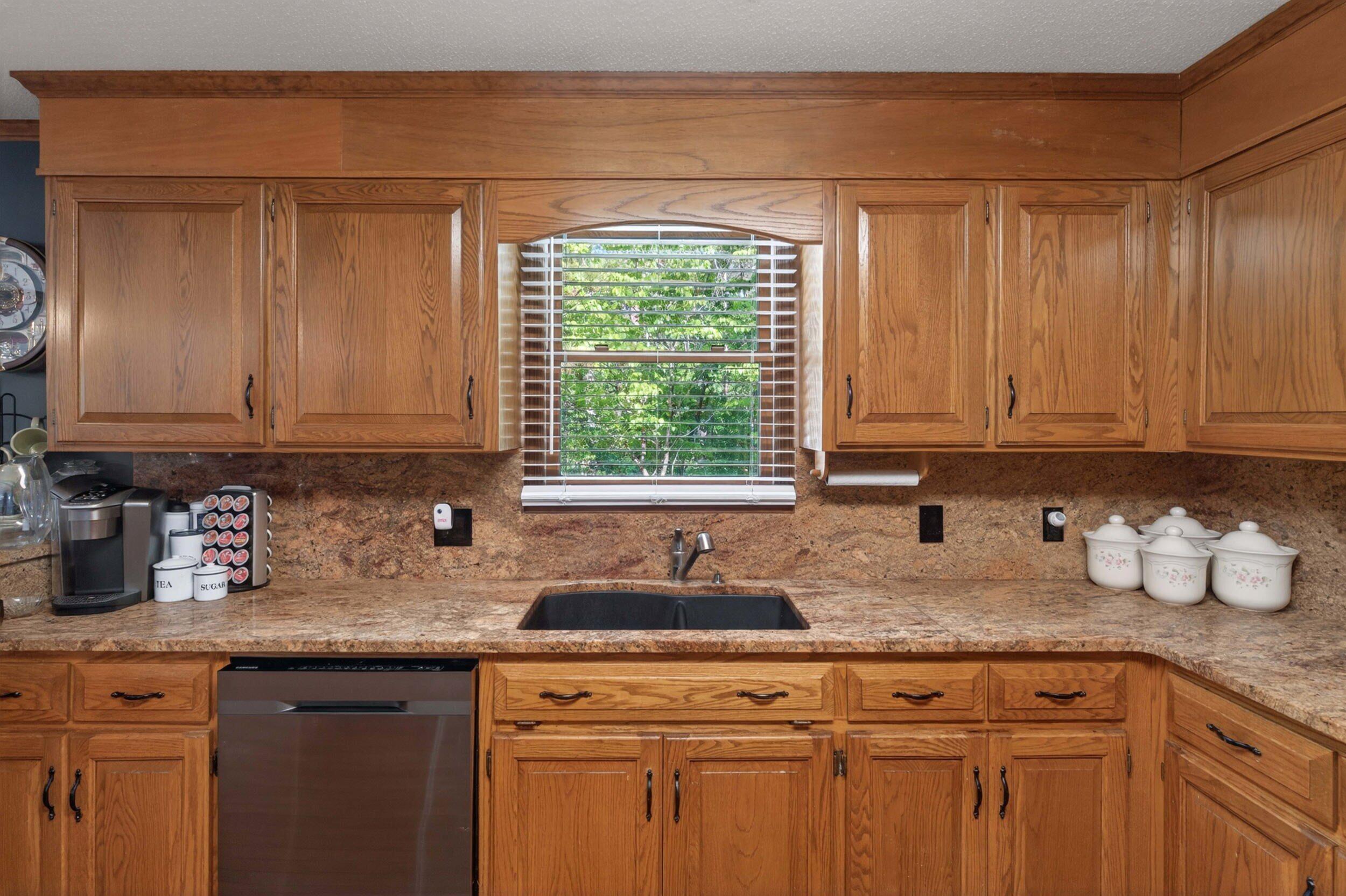 219 Windy Circle Property Photo 26