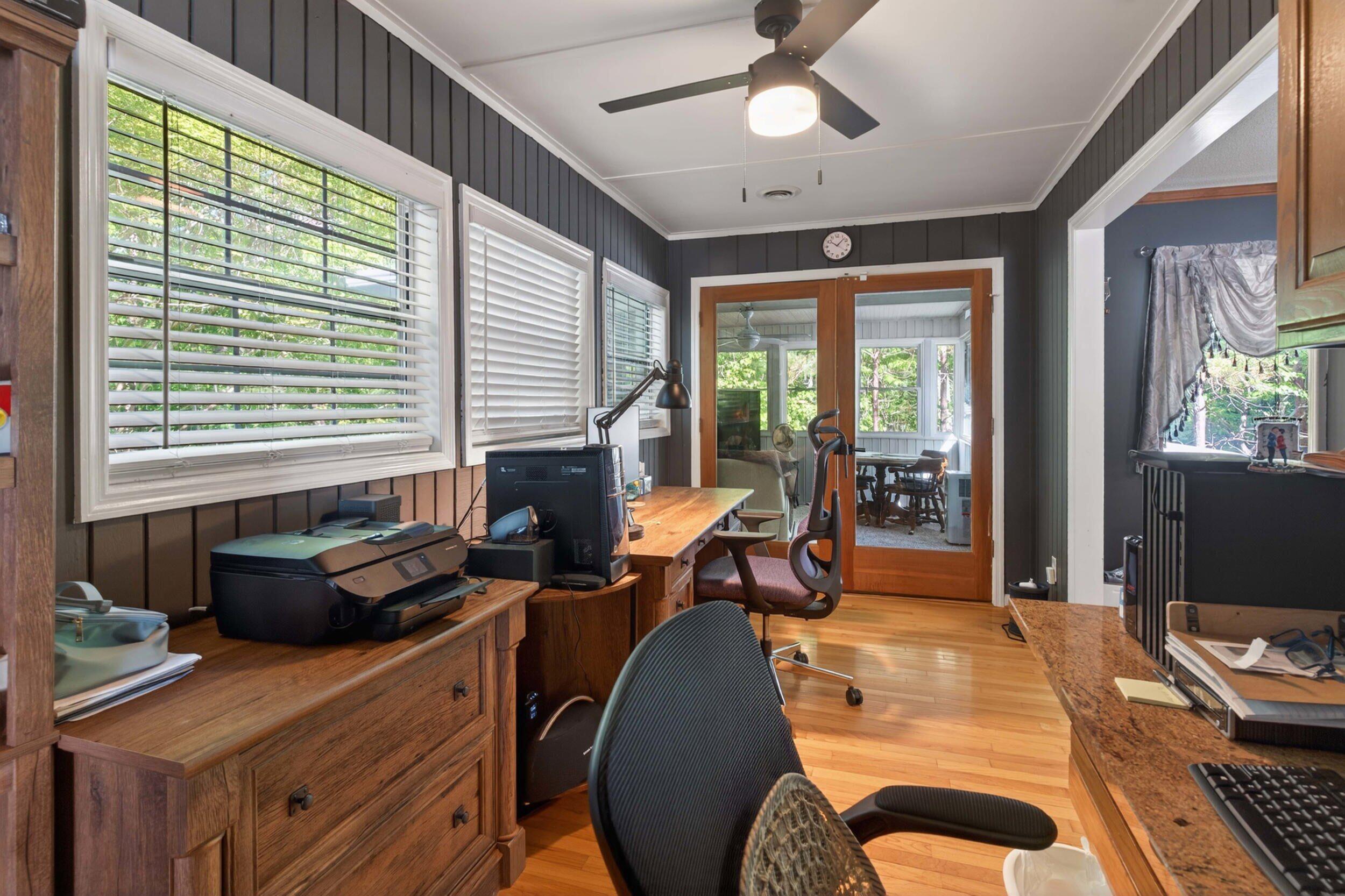 219 Windy Circle Property Photo 31