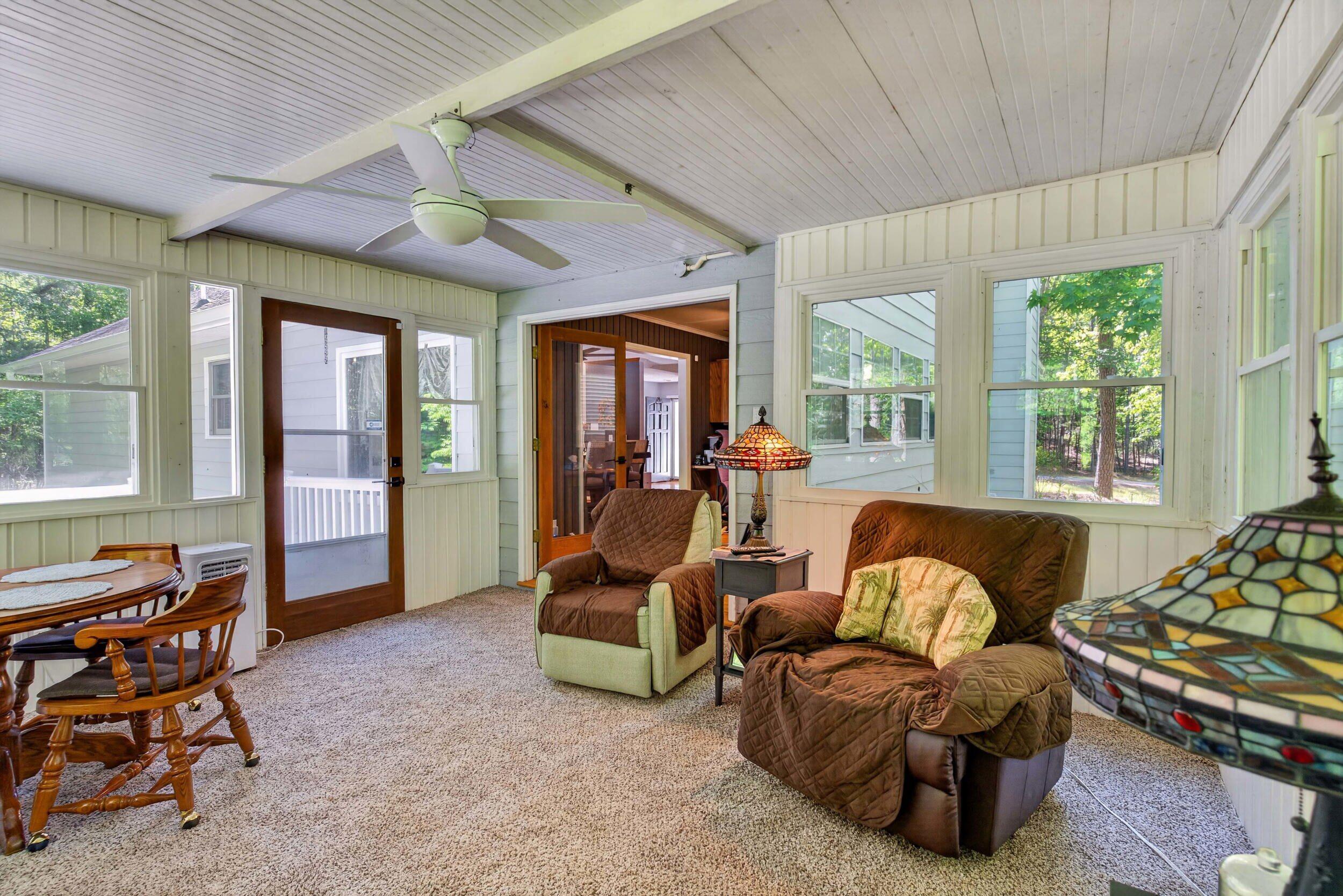 219 Windy Circle Property Photo 34