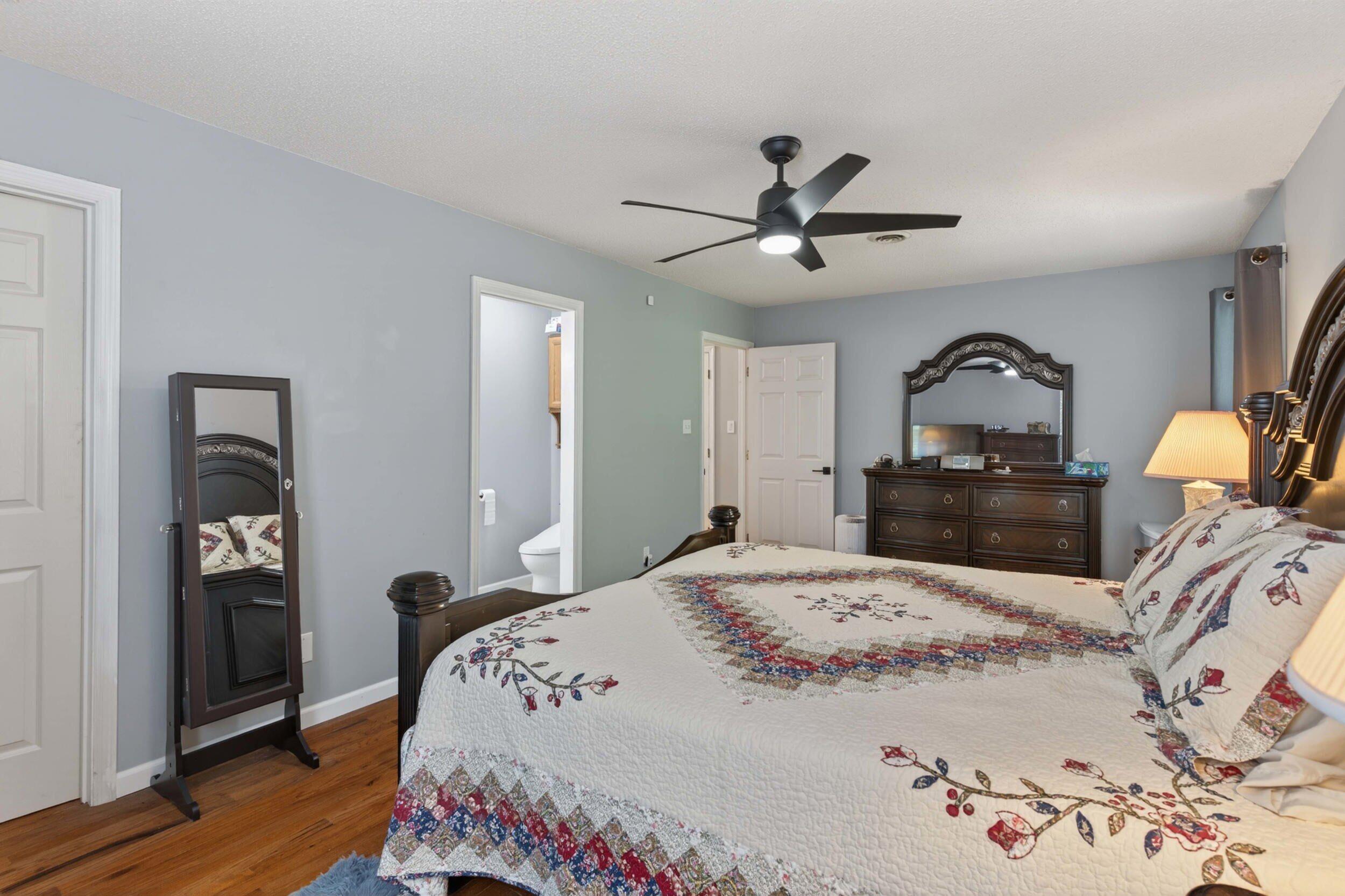 219 Windy Circle Property Photo 40