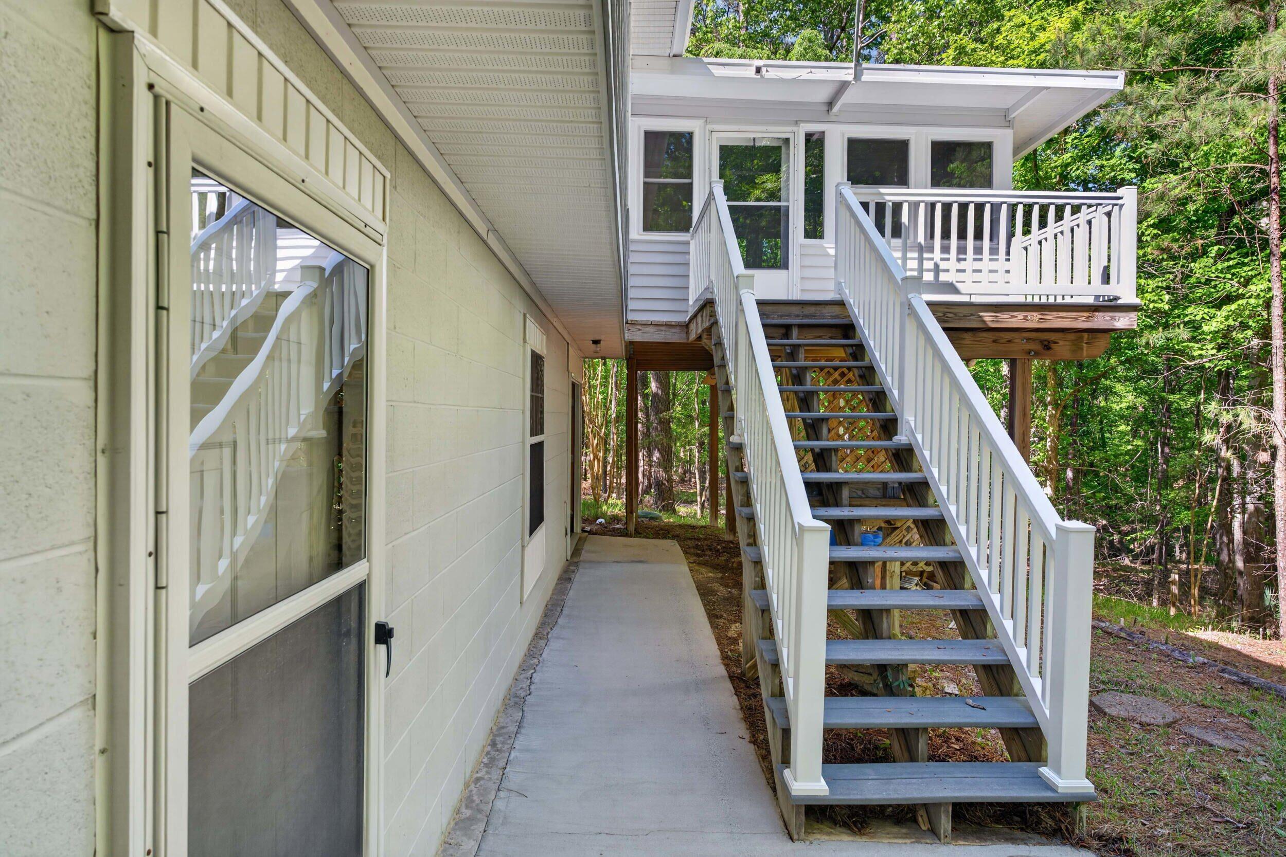 219 Windy Circle Property Photo 61