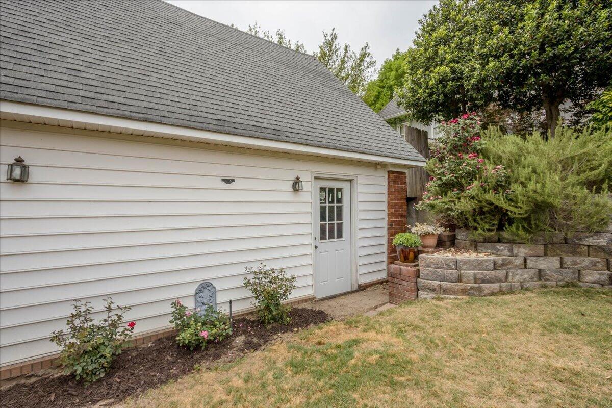 2 Leyland Place Property Photo 38
