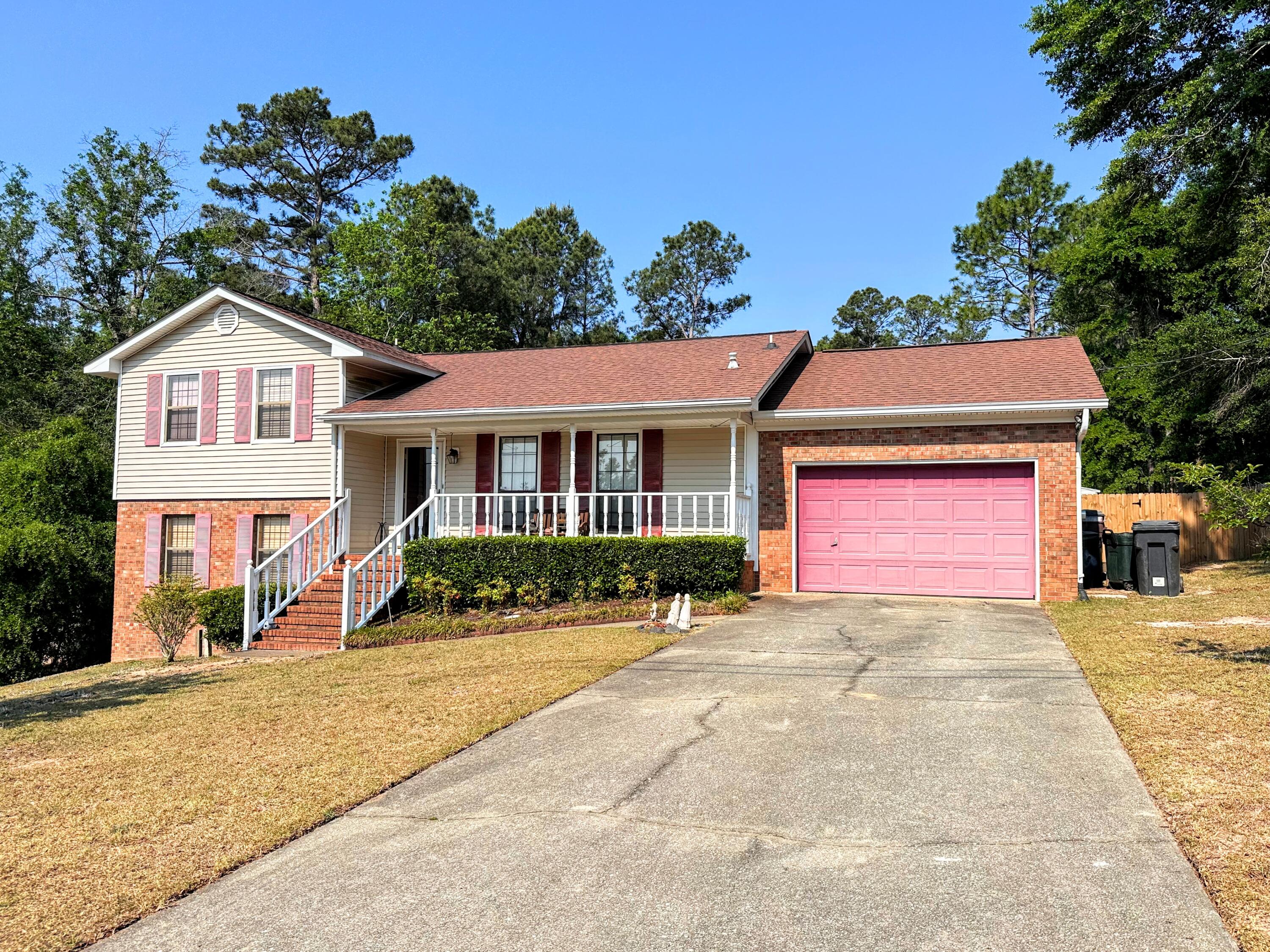5213 Woodridge Drive Property Photo 1