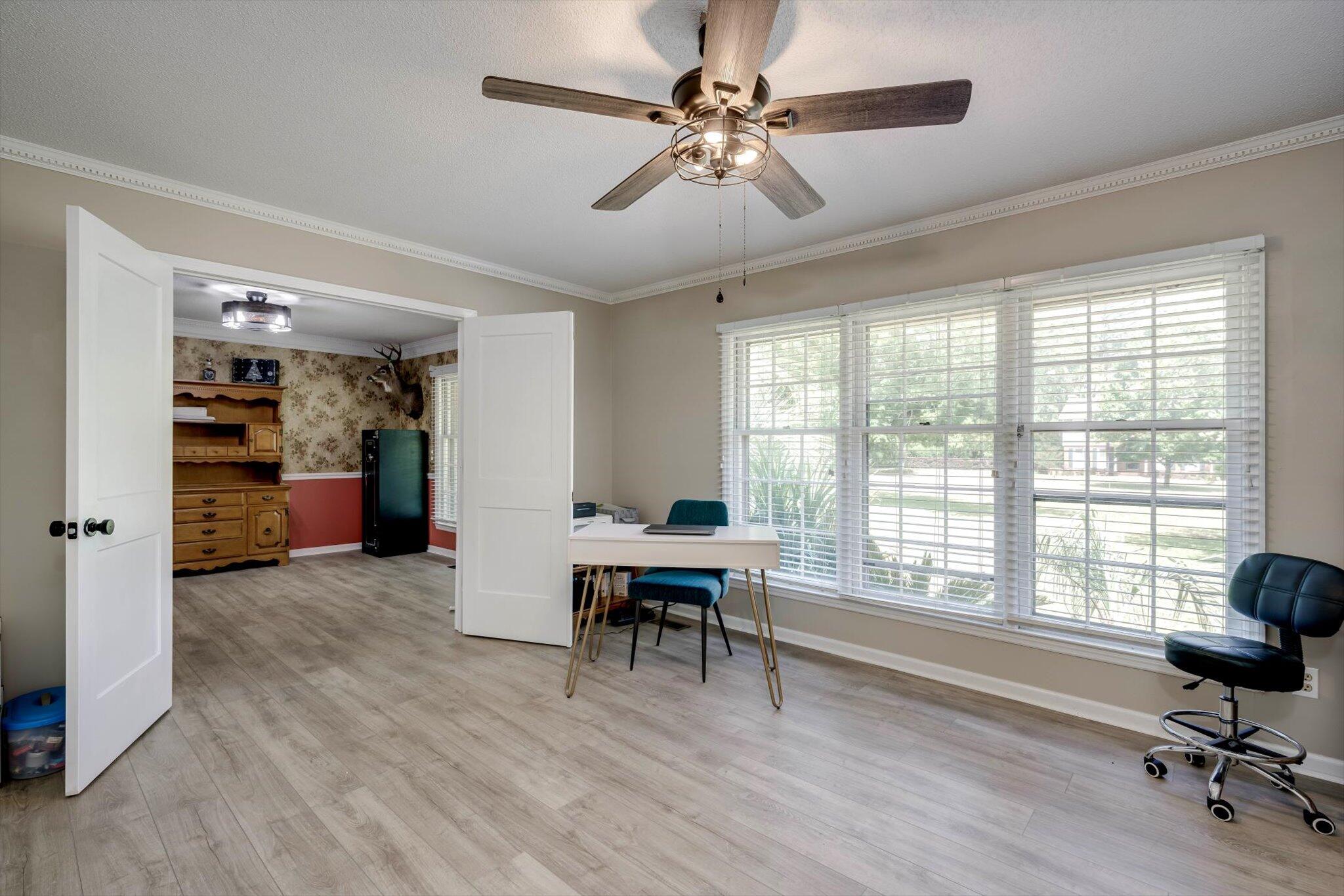 111 Knollwood Trail Property Photo 6