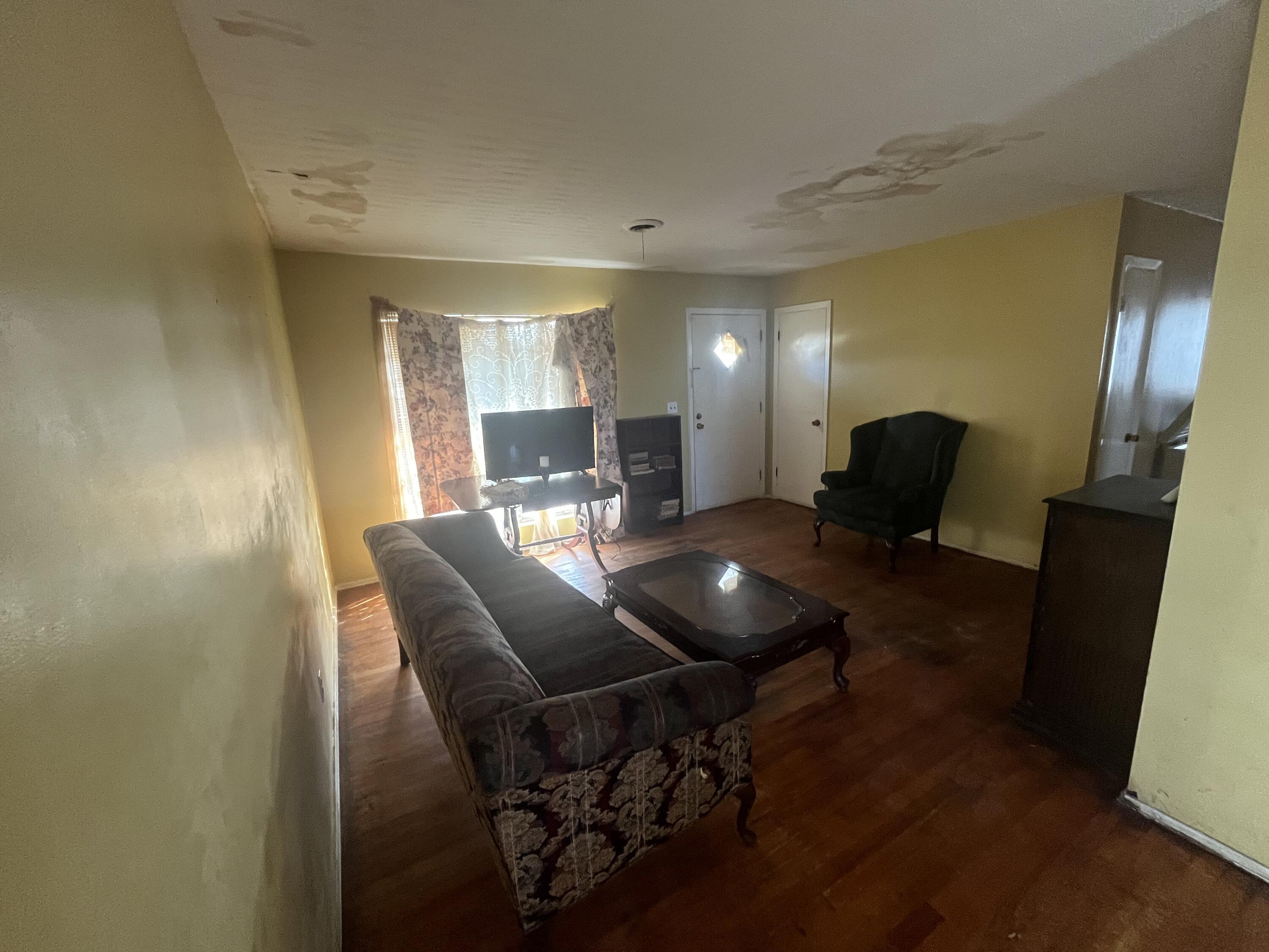 3014 Arcadia Court Property Photo 3