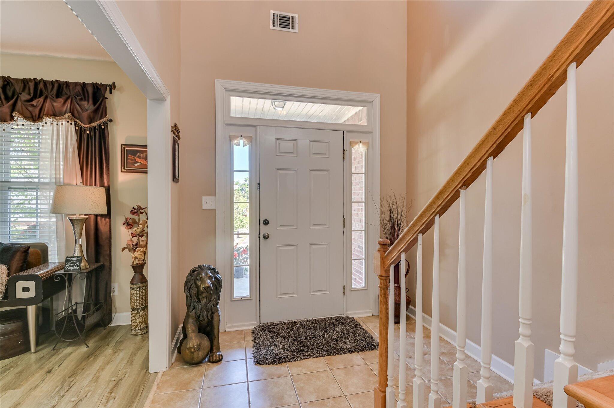 1007 Dorset Lane Property Photo 6