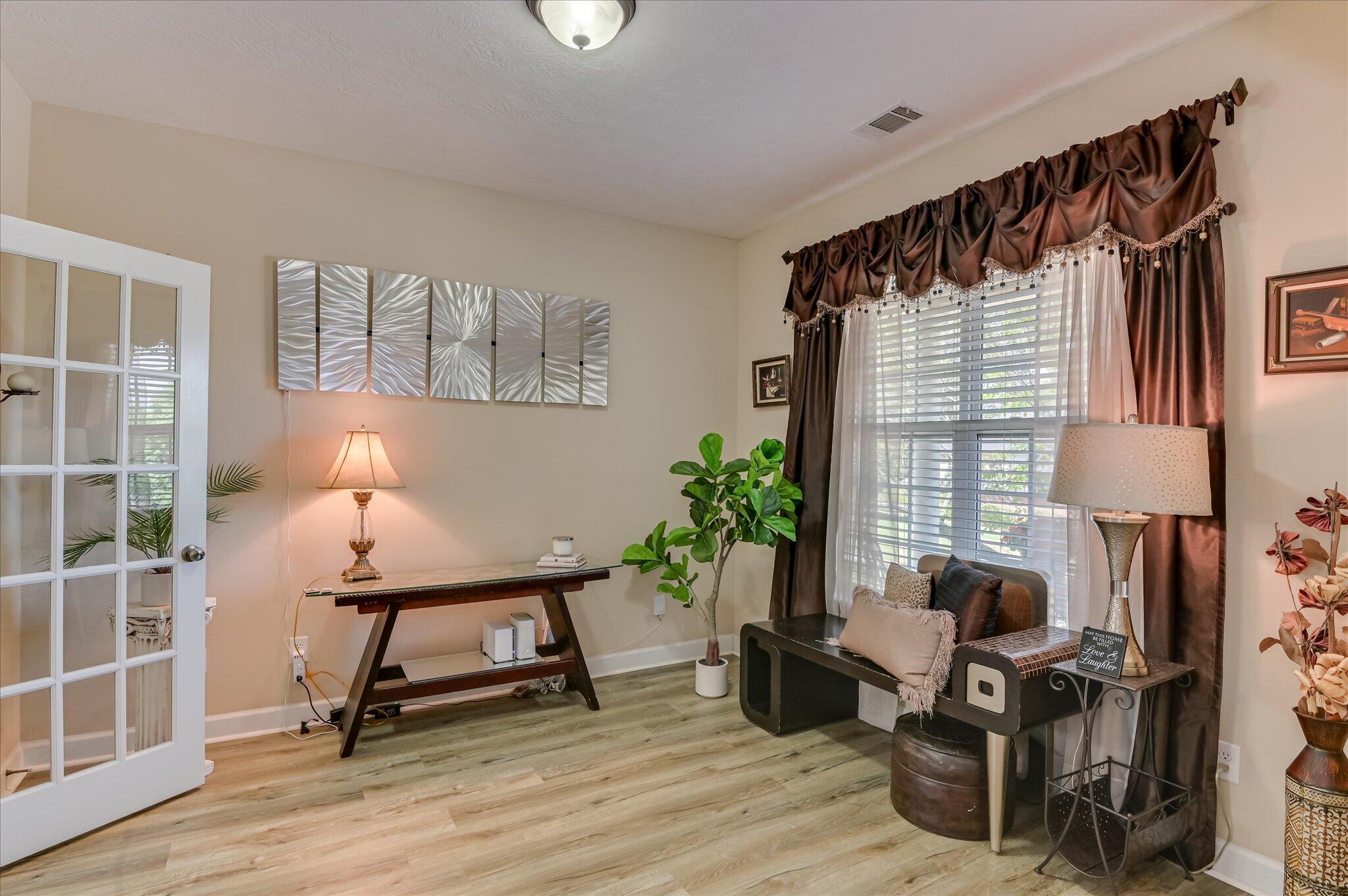 1007 Dorset Lane Property Photo 7