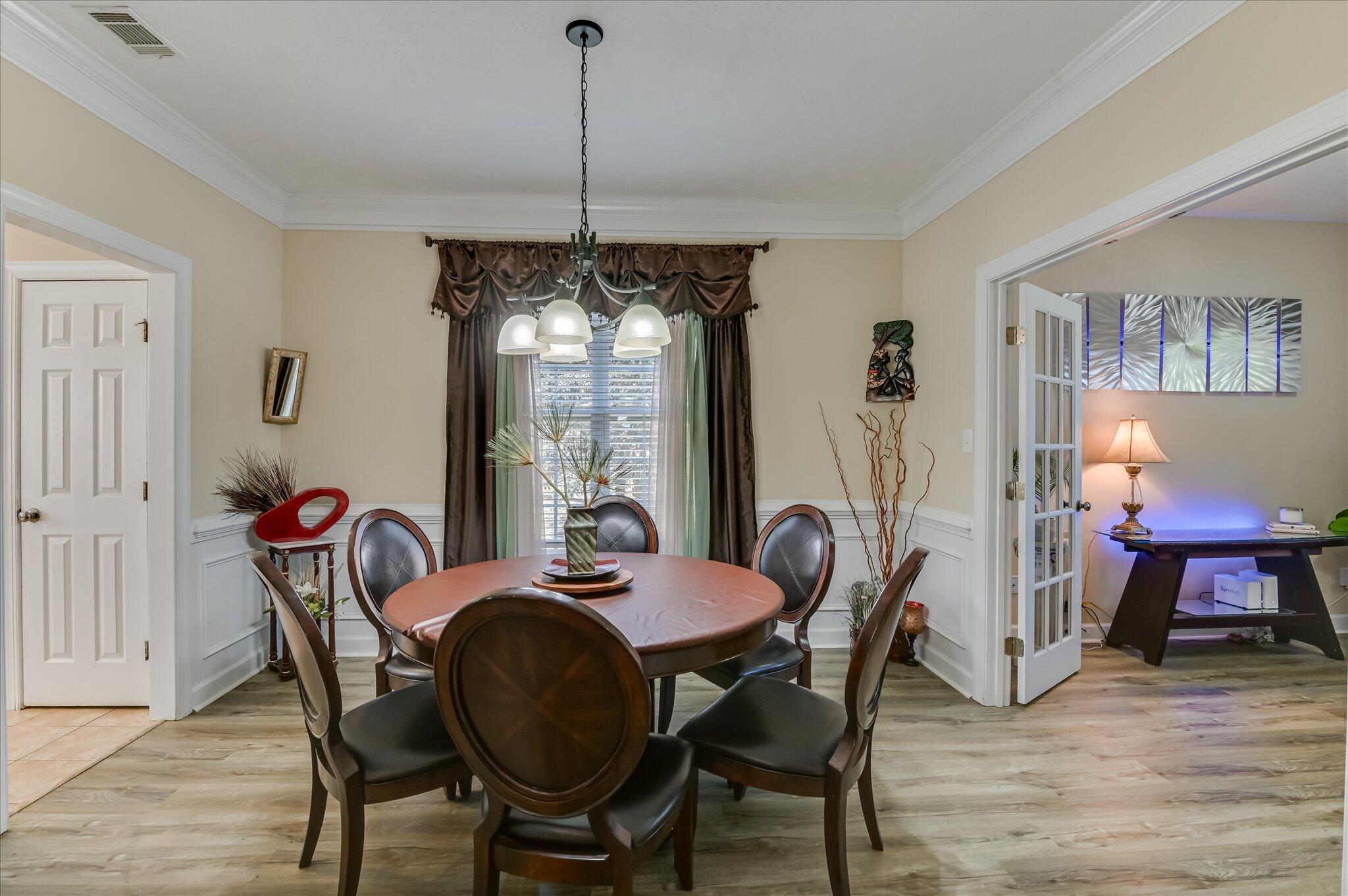 1007 Dorset Lane Property Photo 9