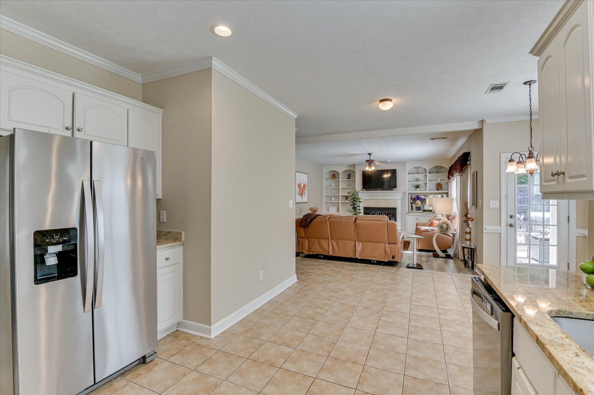 1007 Dorset Lane Property Photo 13